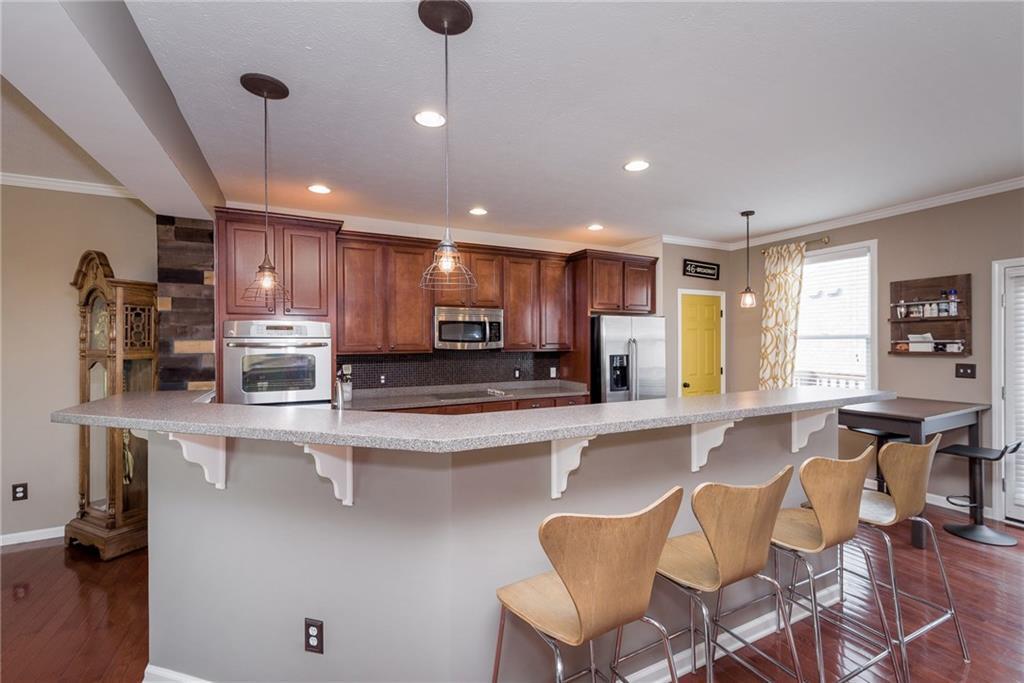 2554 Congress Street