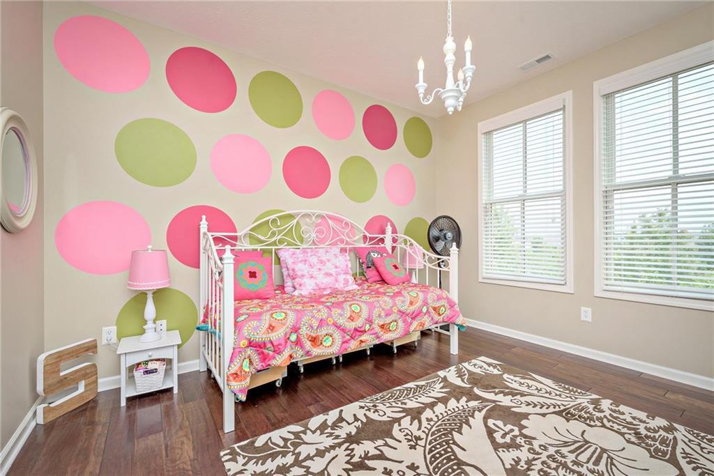 2554 Congress Street