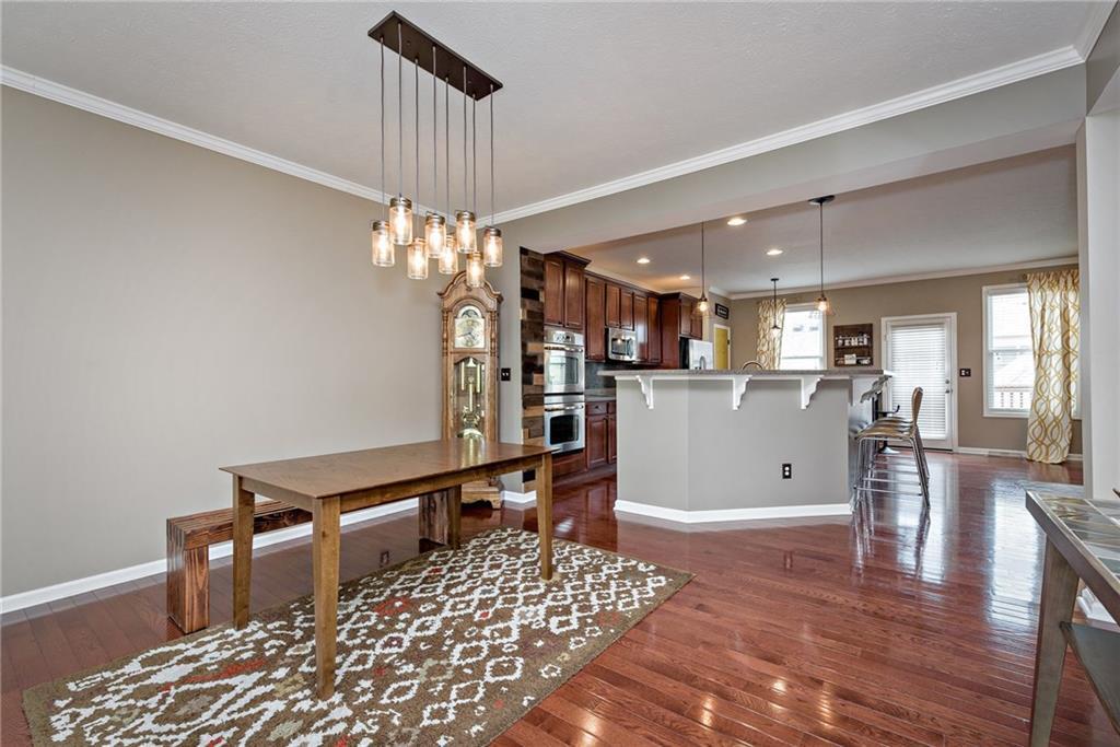 2554 Congress Street