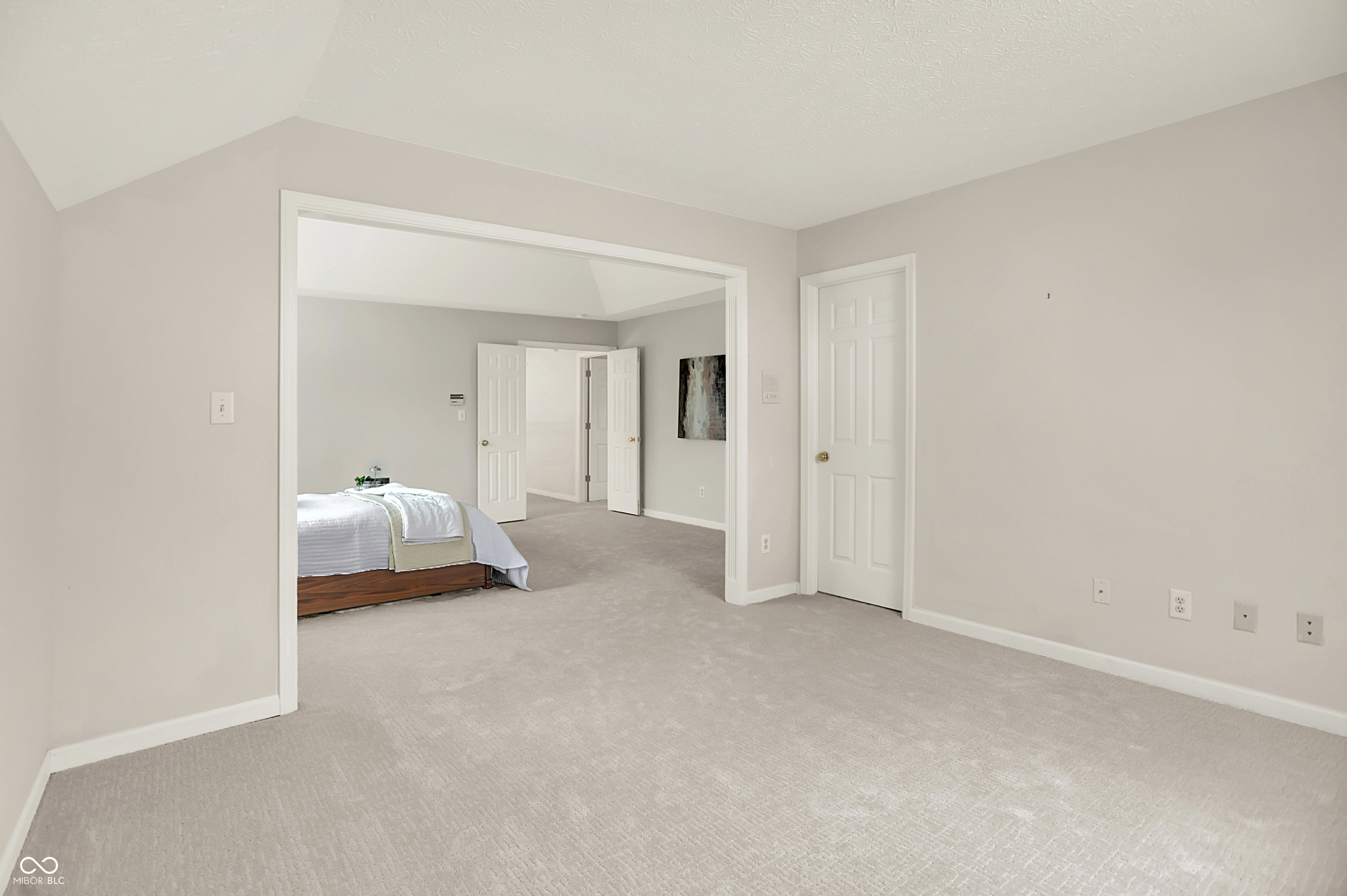 5761 Coopers Hawk Drive