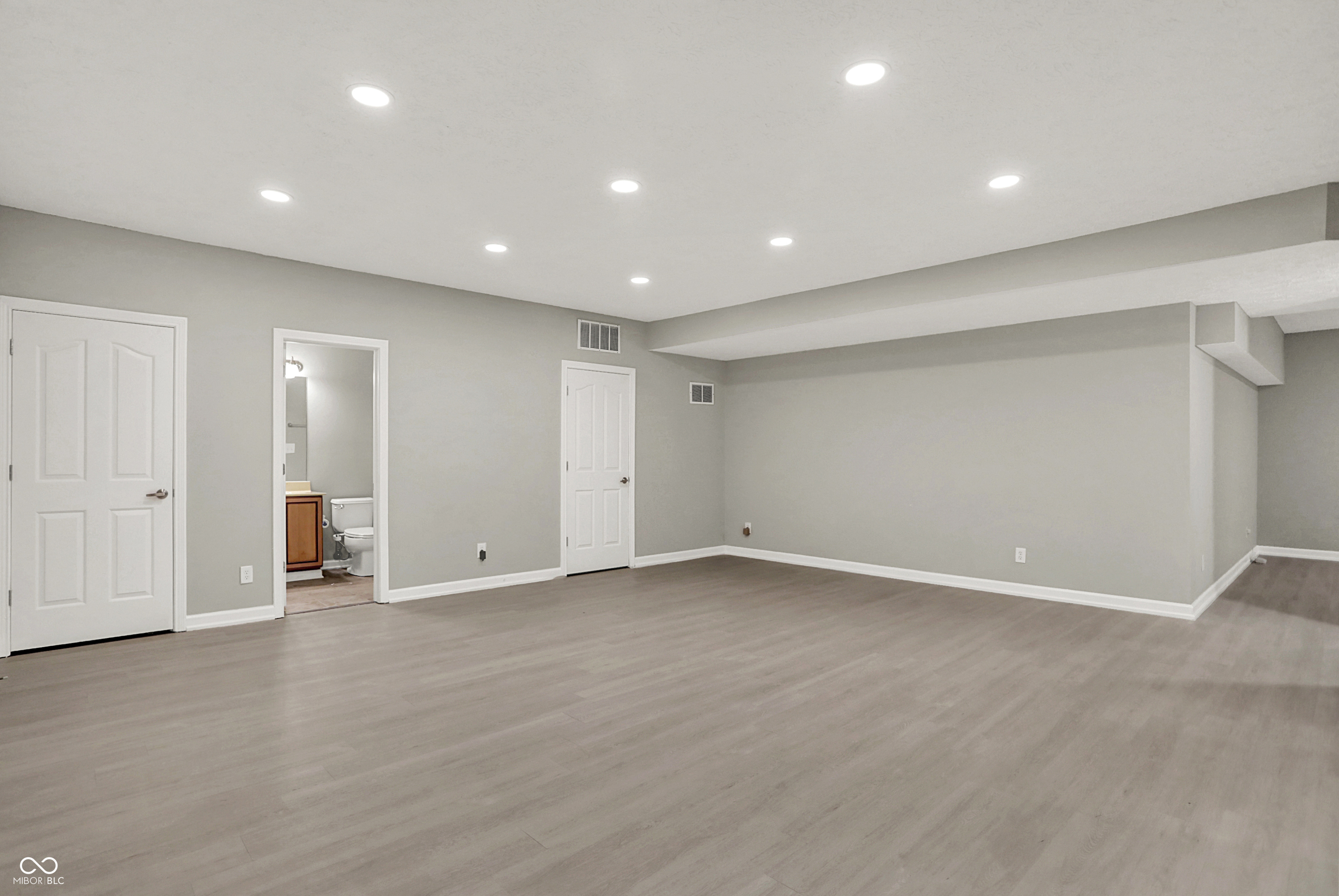 13438 Sedgwick Lane