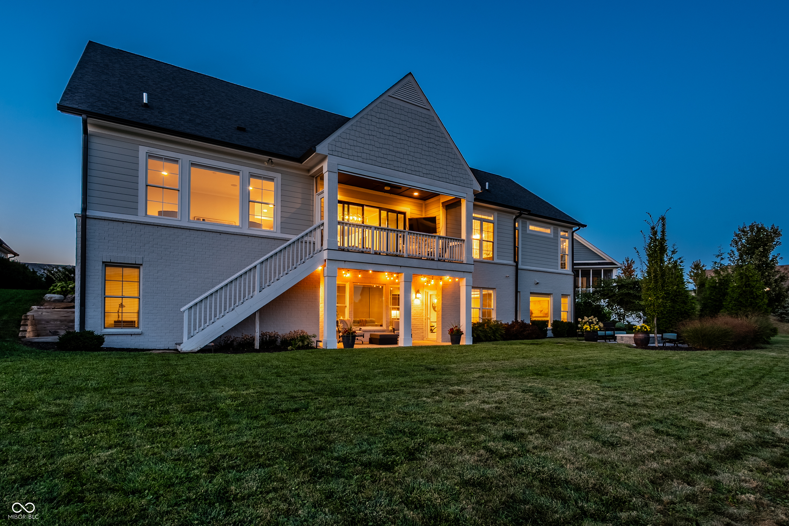 987 Oak Terrace Road