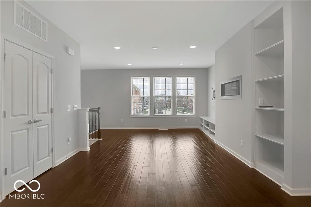 2025 Broughton Street