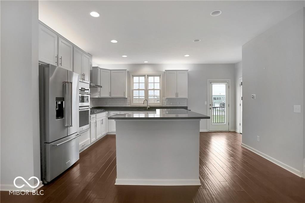 2025 Broughton Street