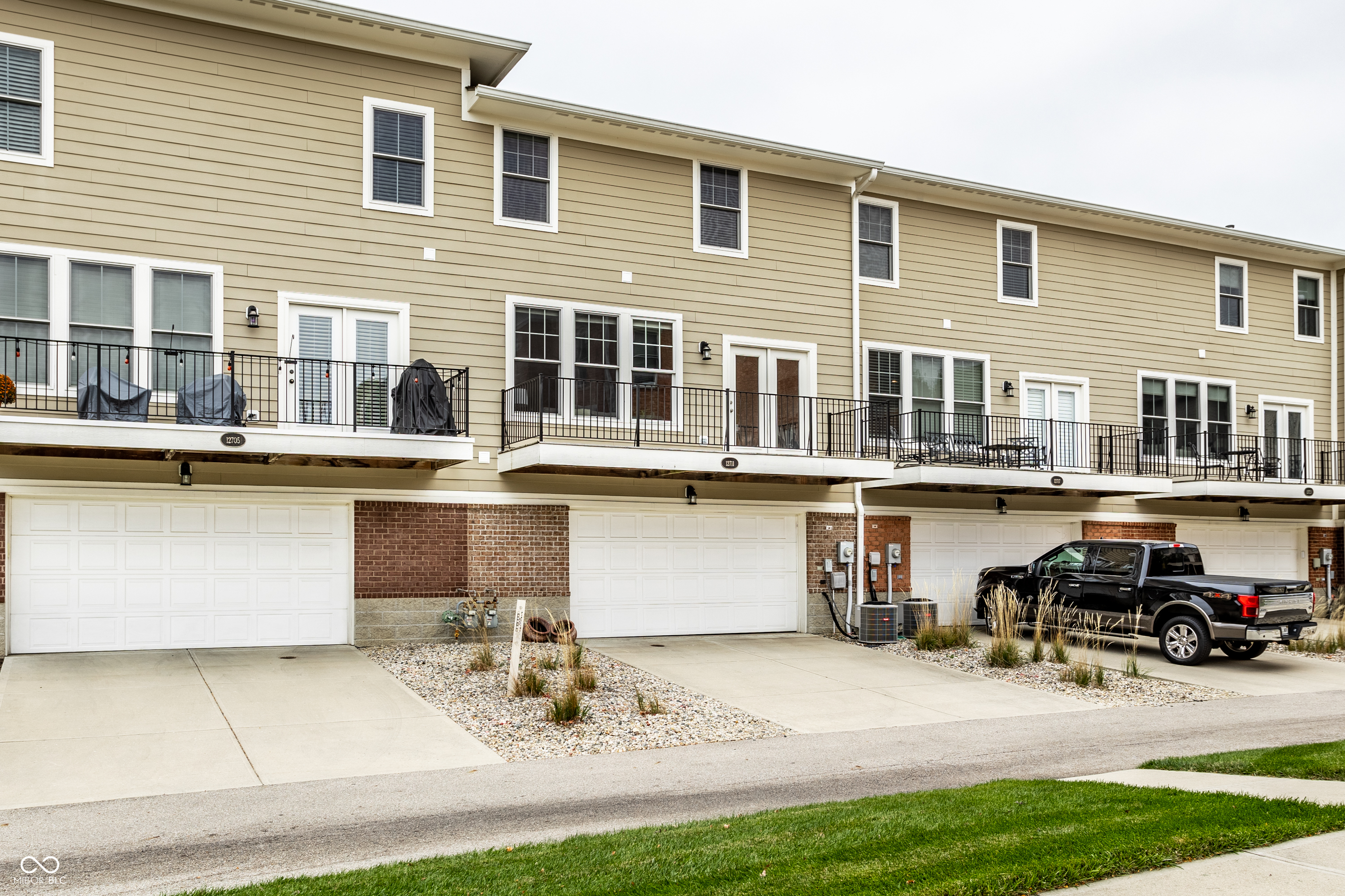 12711 Vanderhorst Street