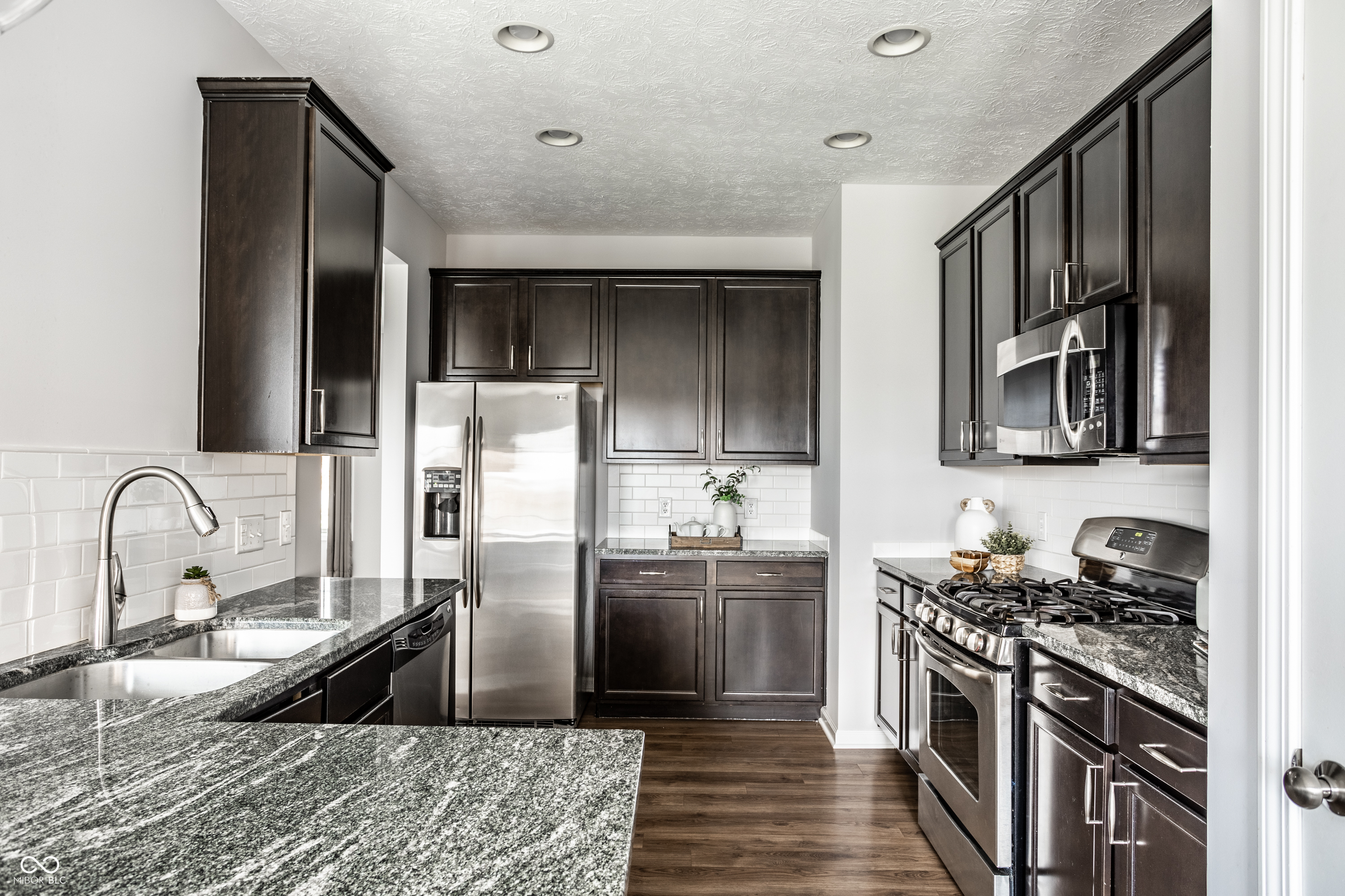 12711 Vanderhorst Street