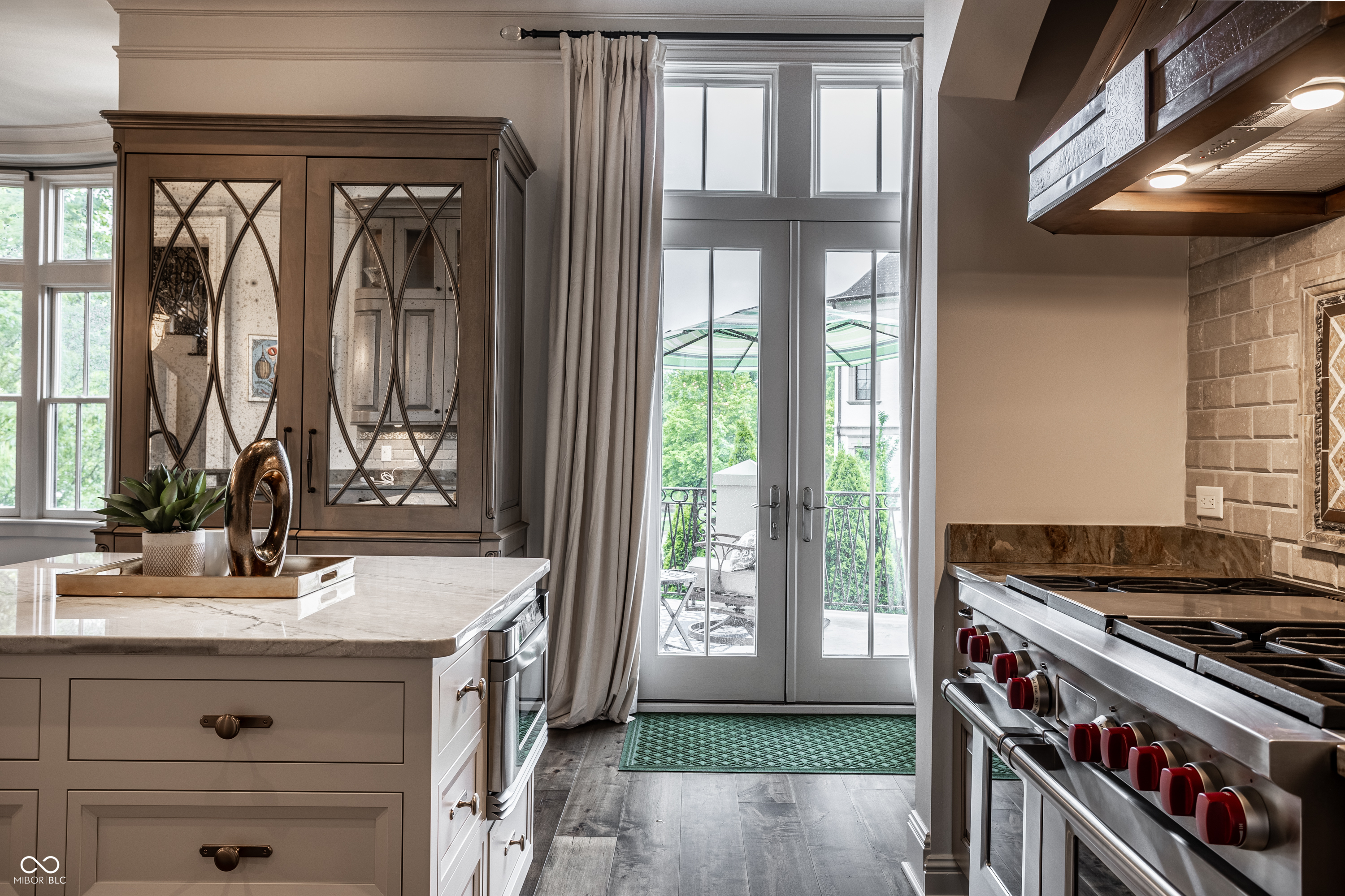 1894 Rhettsbury Street