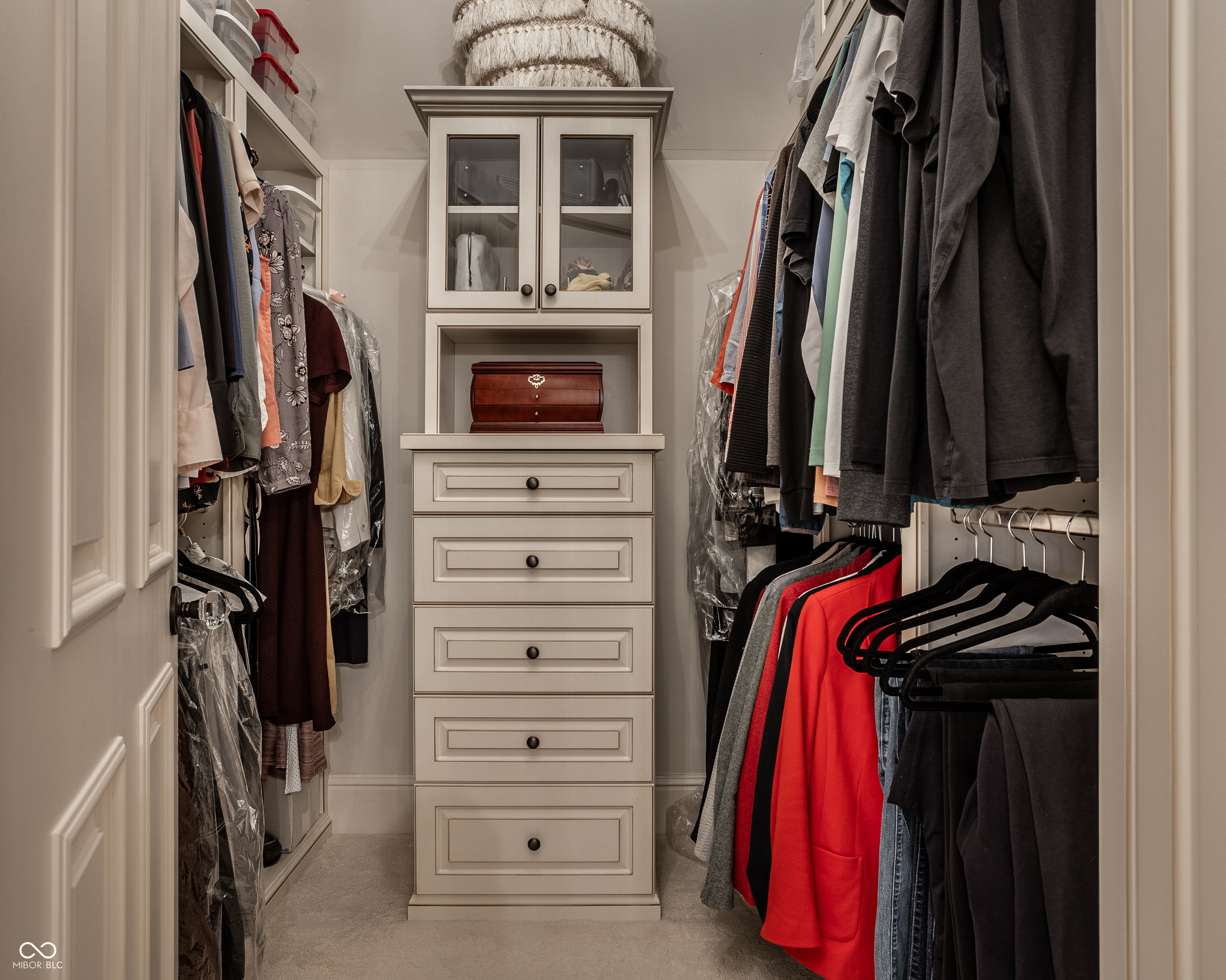 1894 Rhettsbury Street