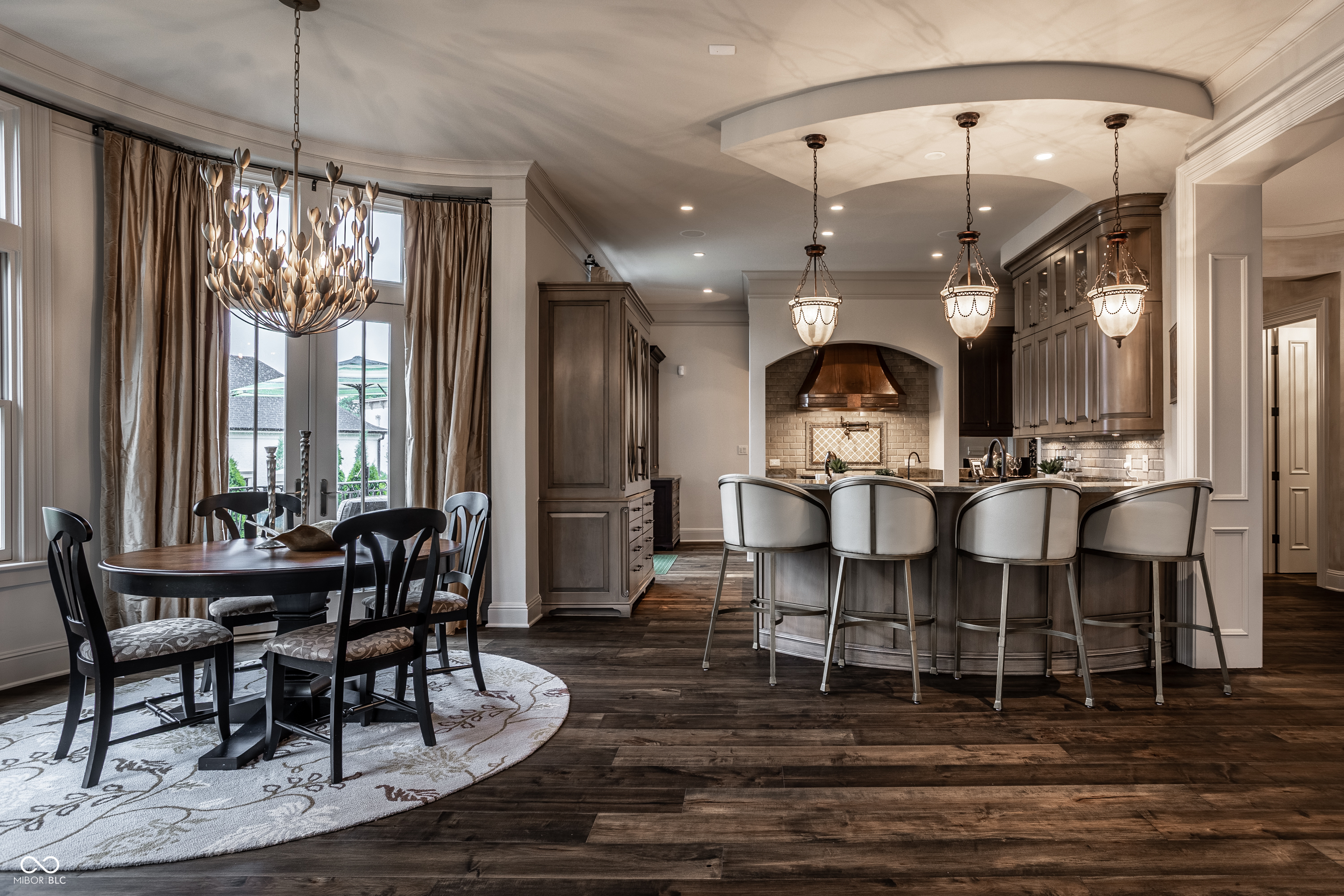 1894 Rhettsbury Street