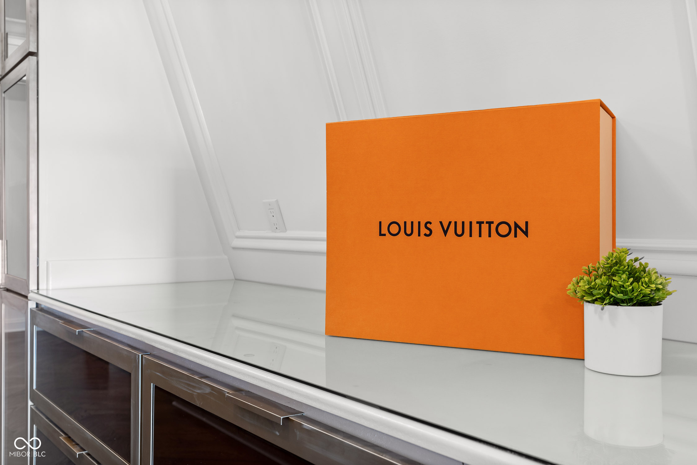 1894 Rhettsbury Street