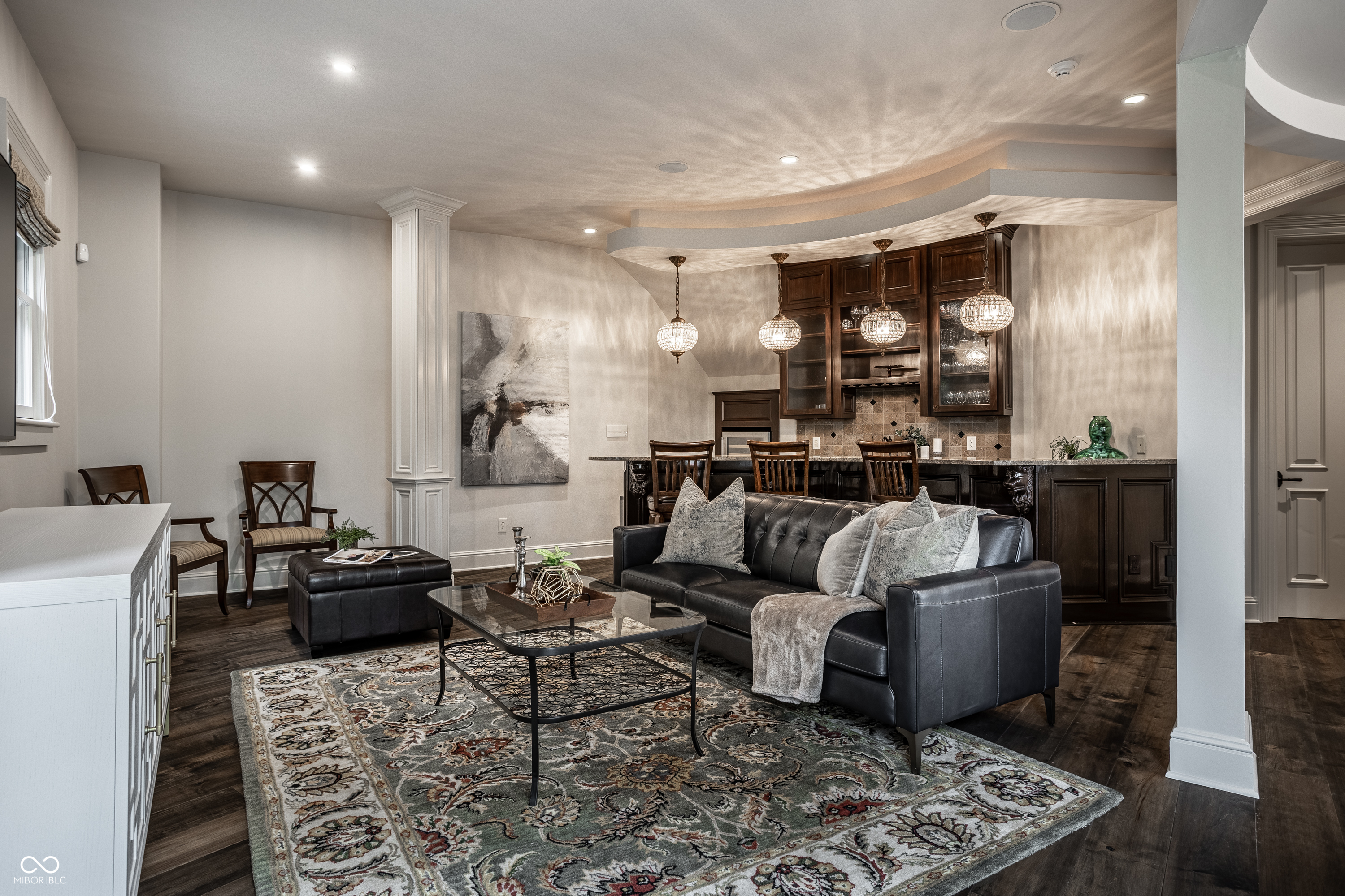 1894 Rhettsbury Street