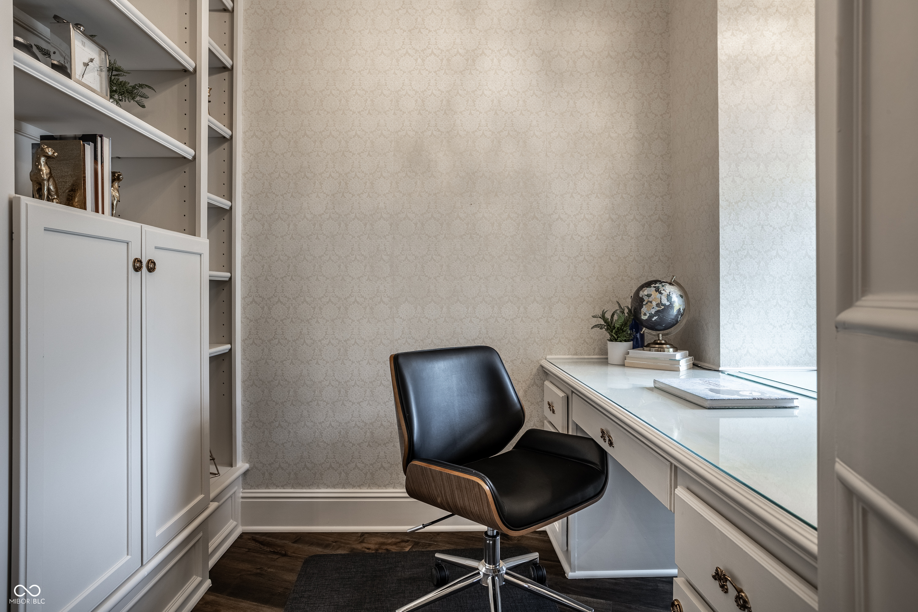 1894 Rhettsbury Street