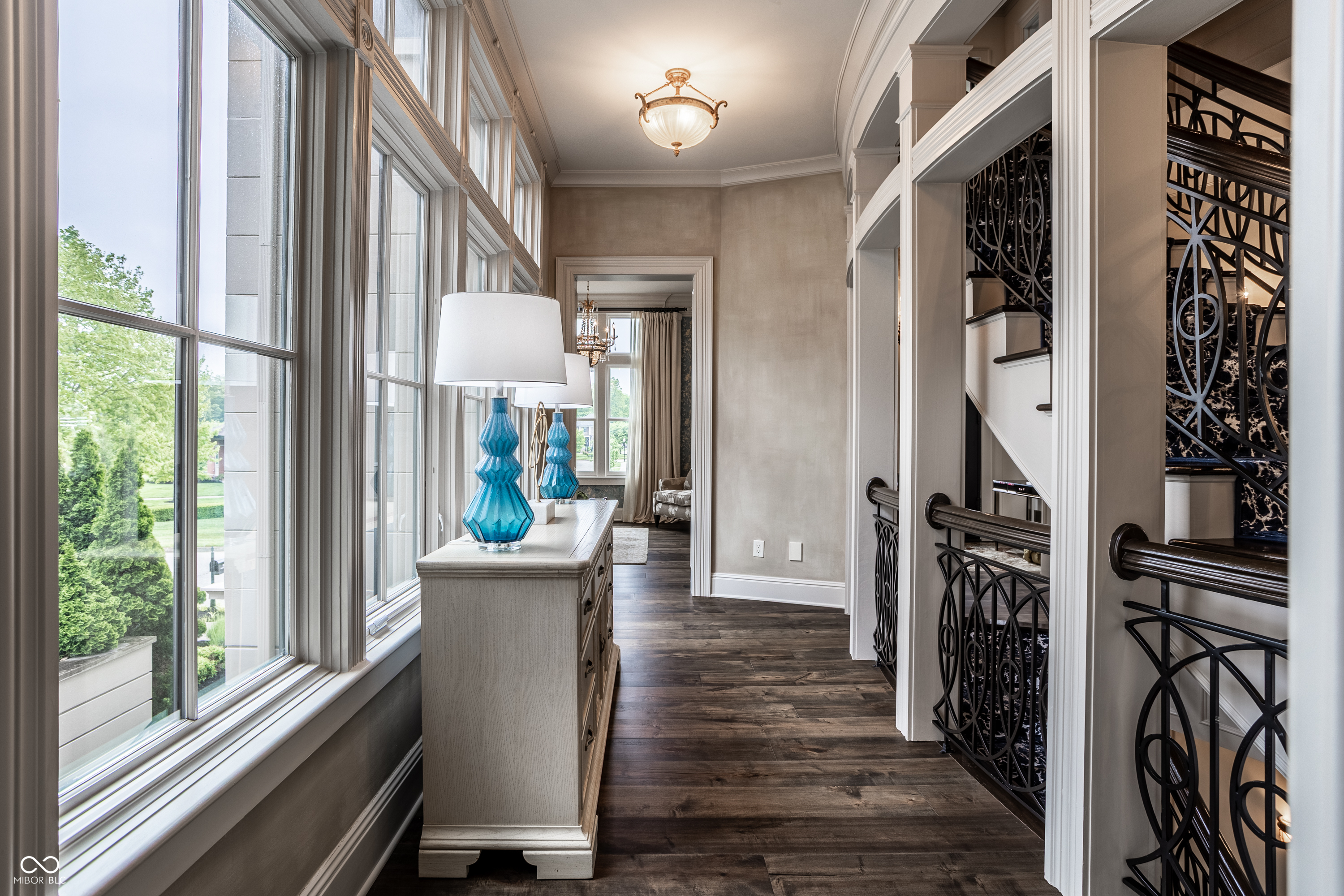 1894 Rhettsbury Street