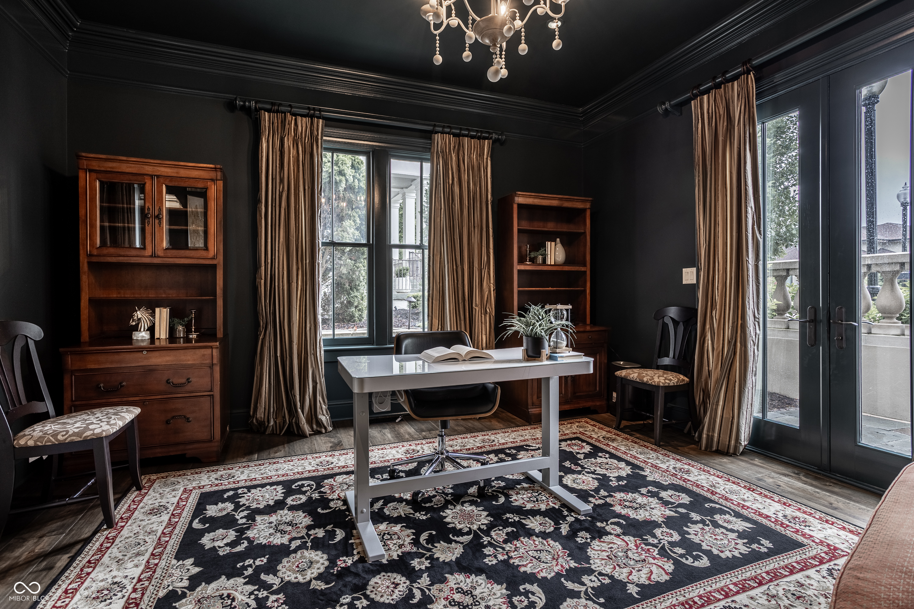 1894 Rhettsbury Street