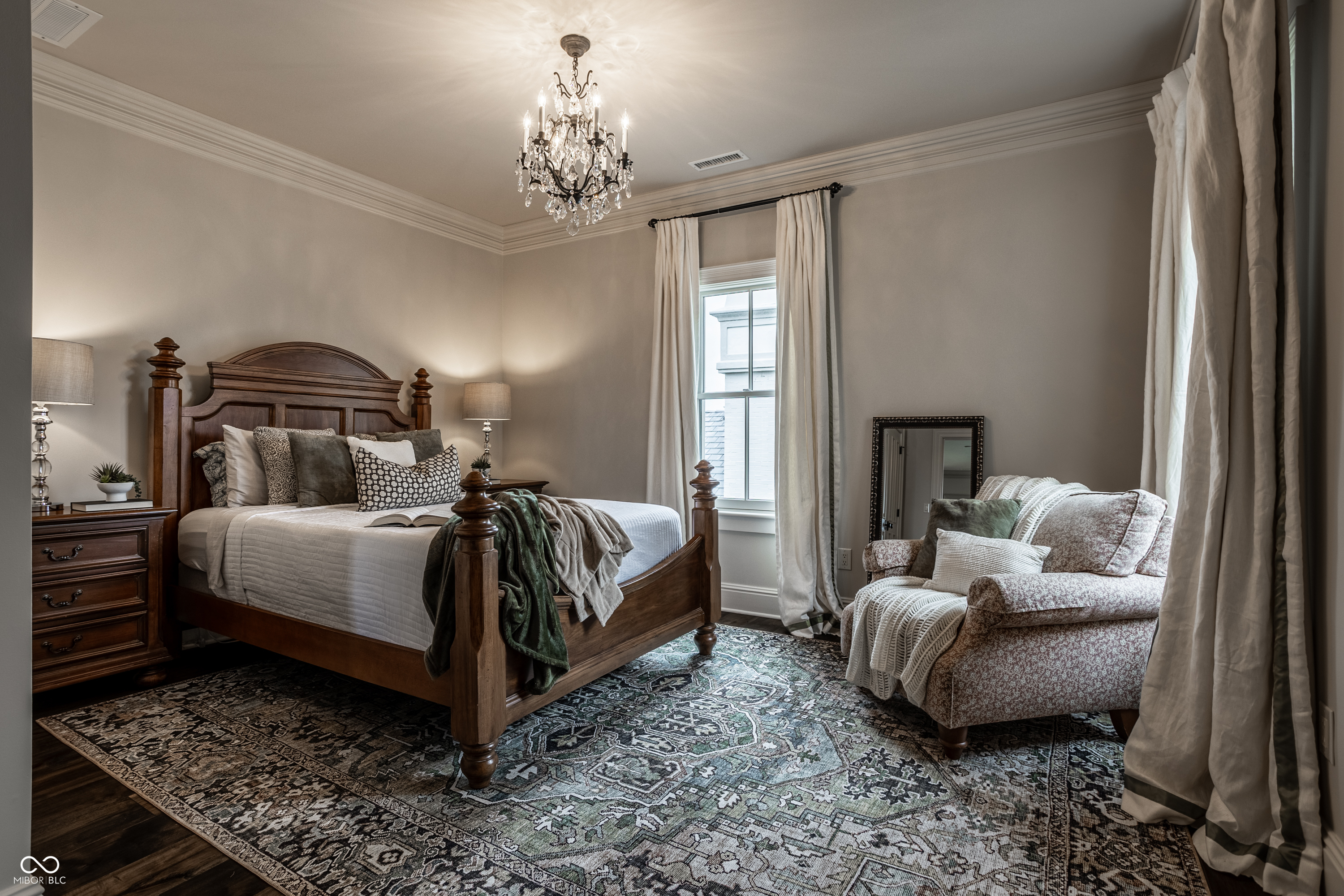 1894 Rhettsbury Street