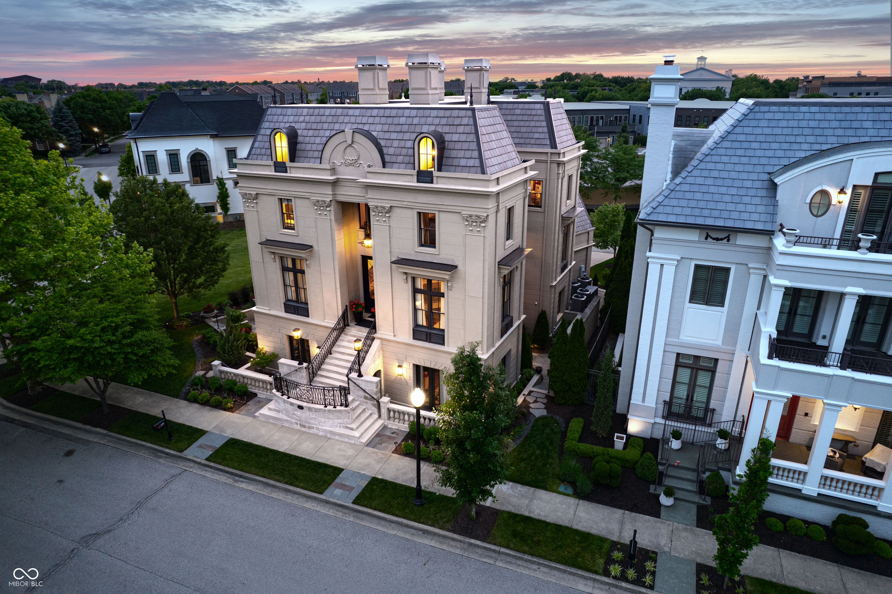 1894 Rhettsbury Street