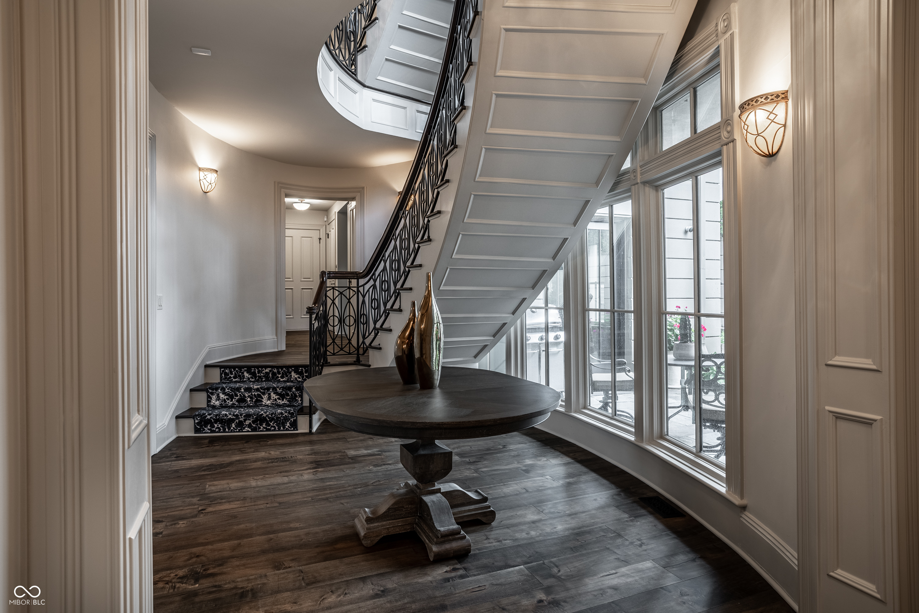 1894 Rhettsbury Street