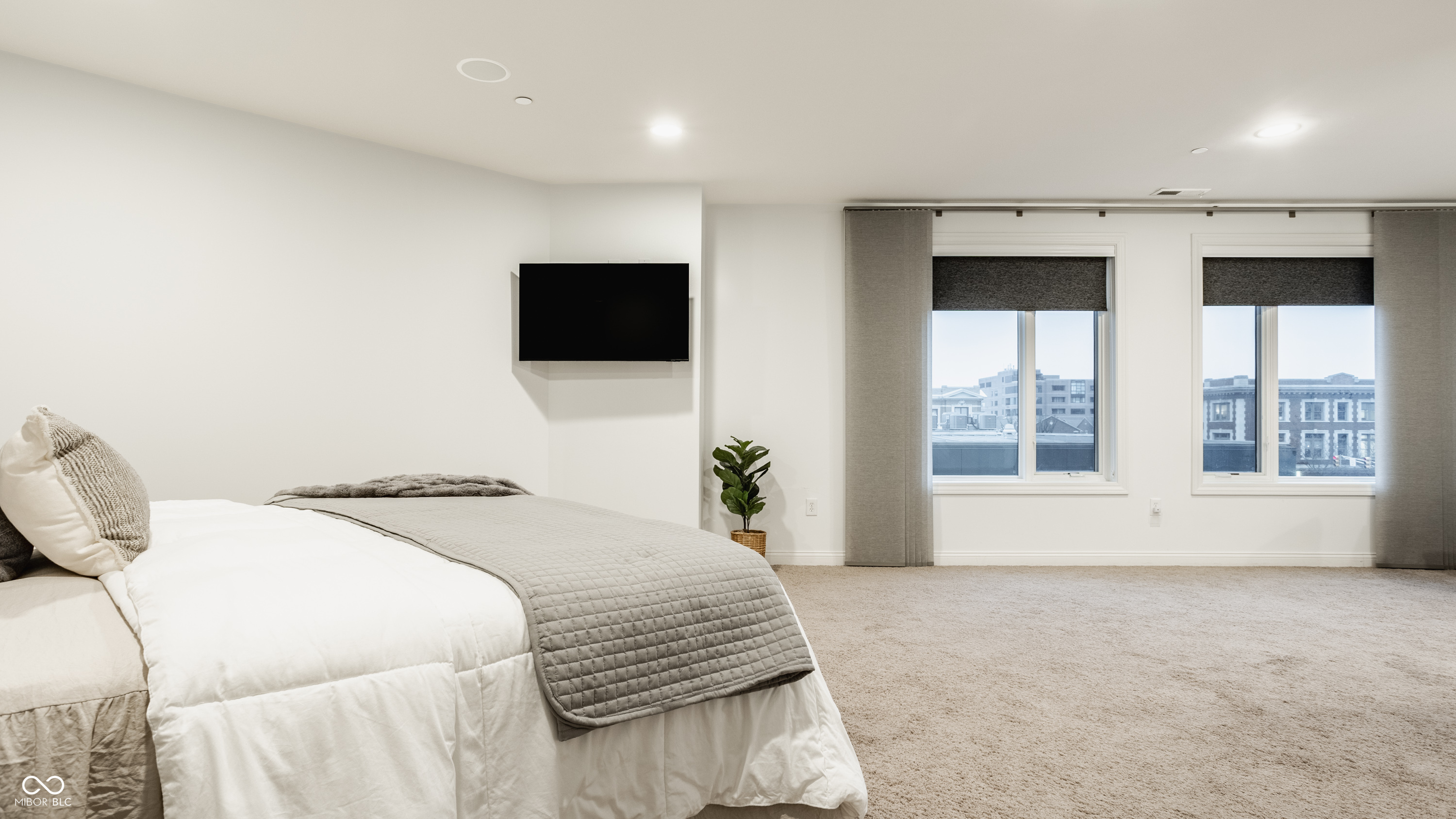 333 Massachusetts Avenue Unit: UNIT 305