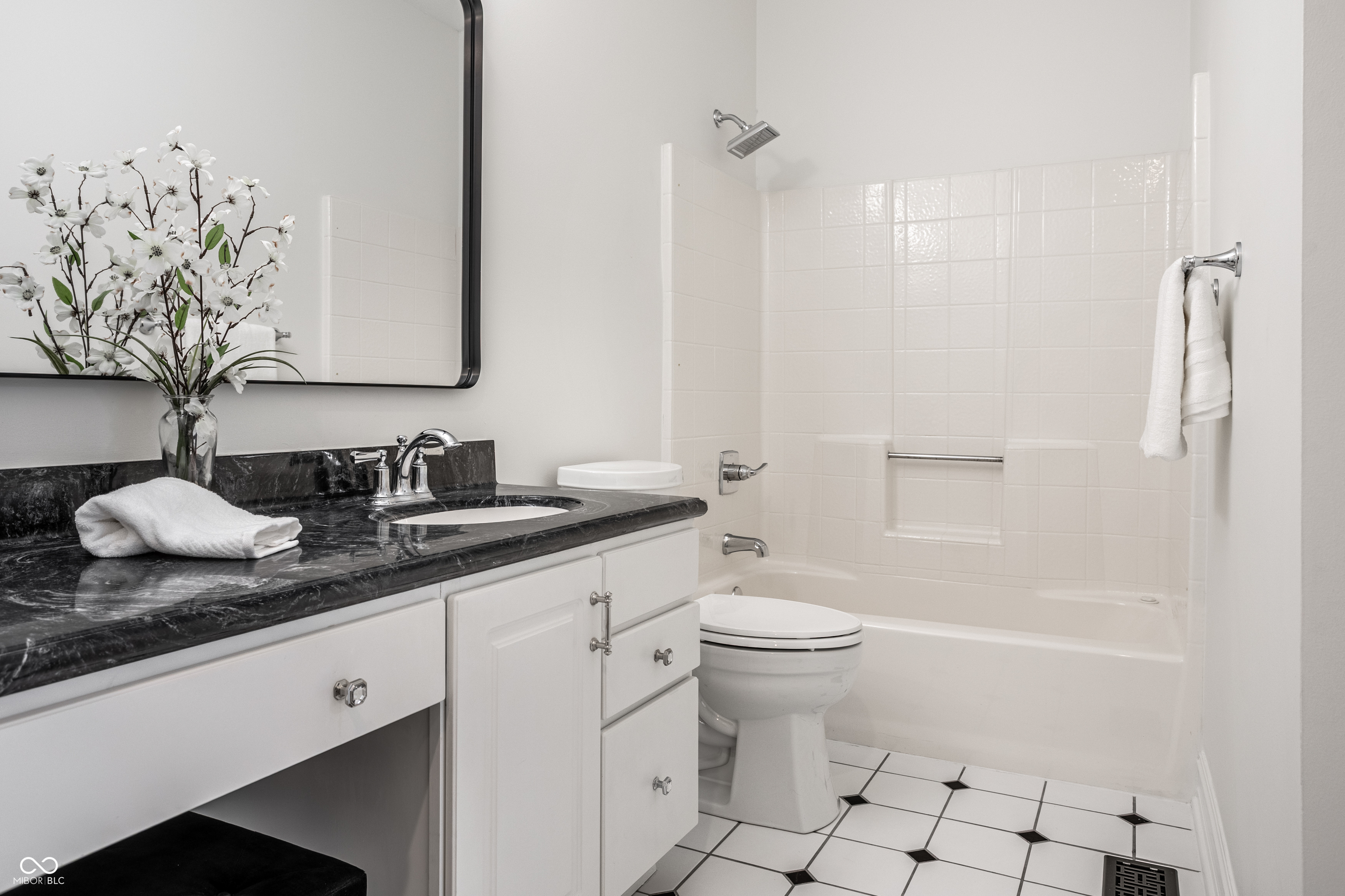 9889 Summerlakes Drive