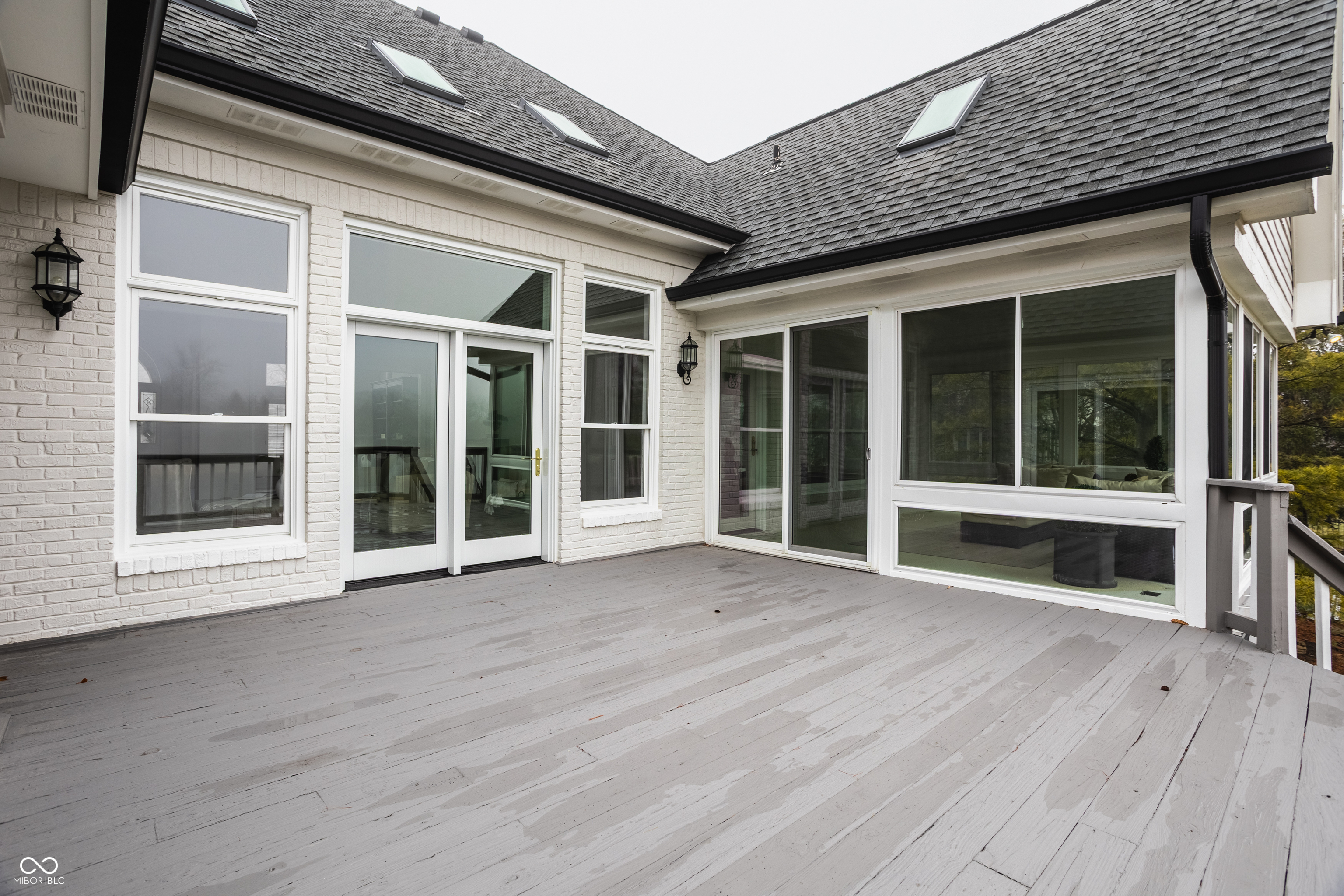 9889 Summerlakes Drive