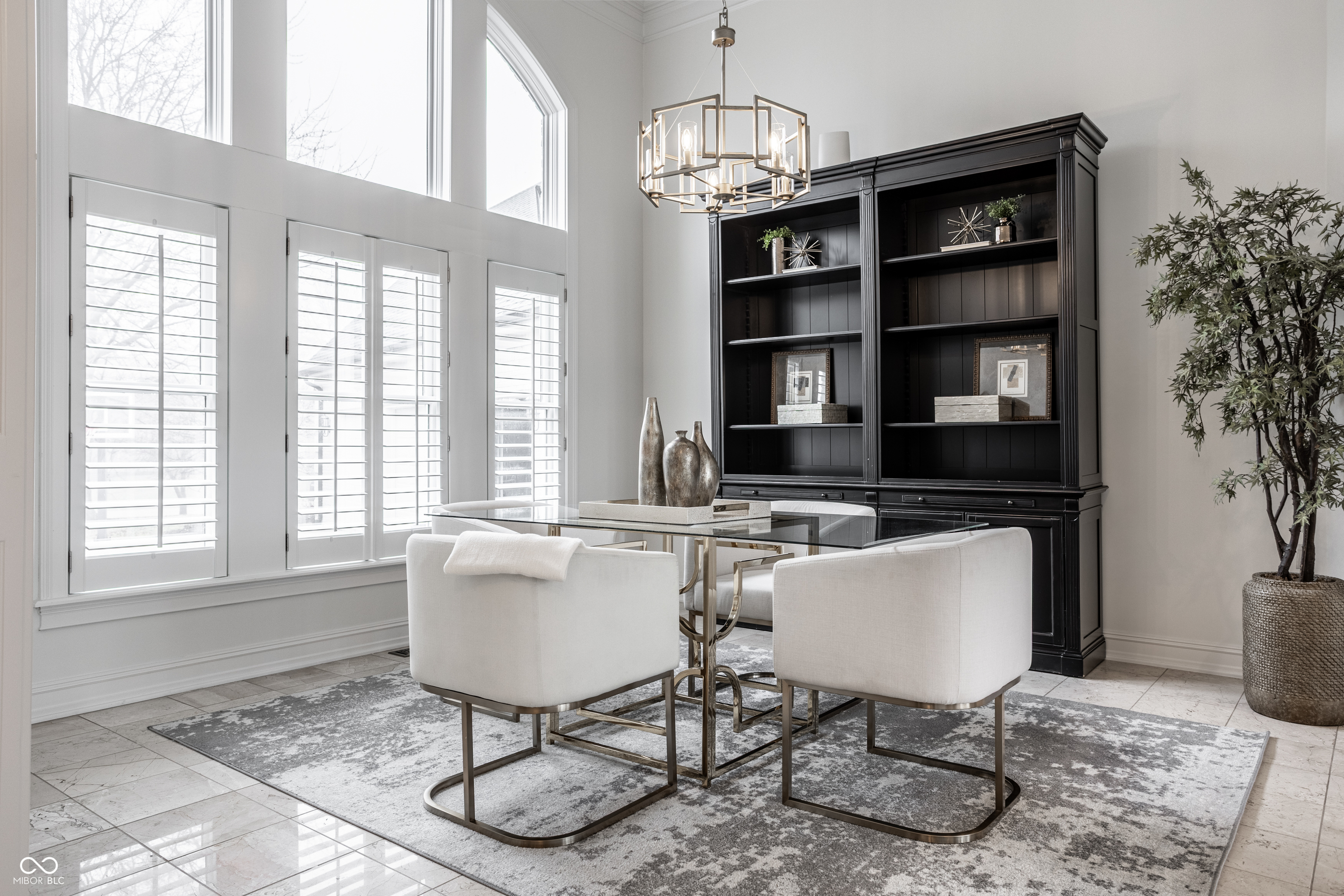 9889 Summerlakes Drive