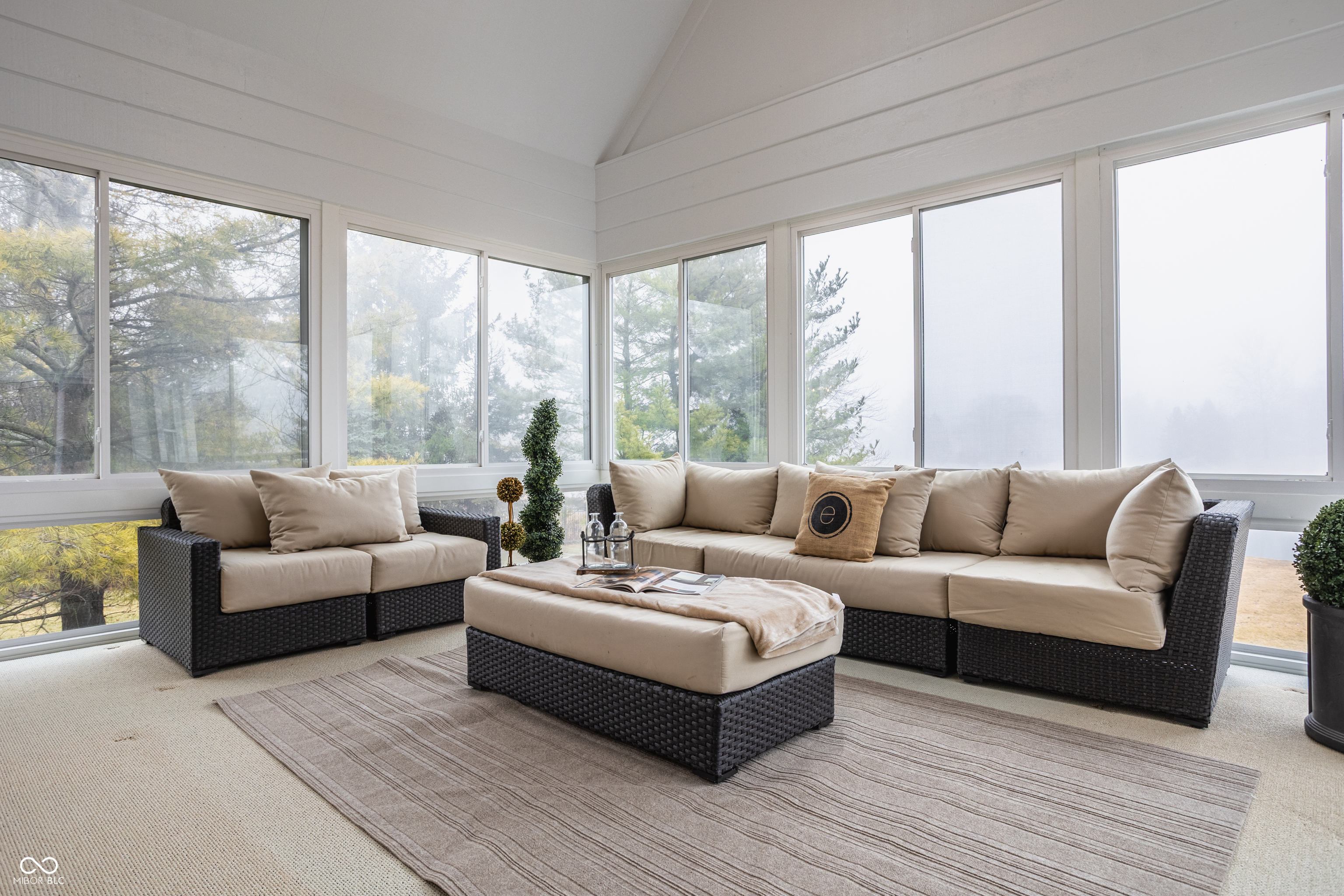 9889 Summerlakes Drive