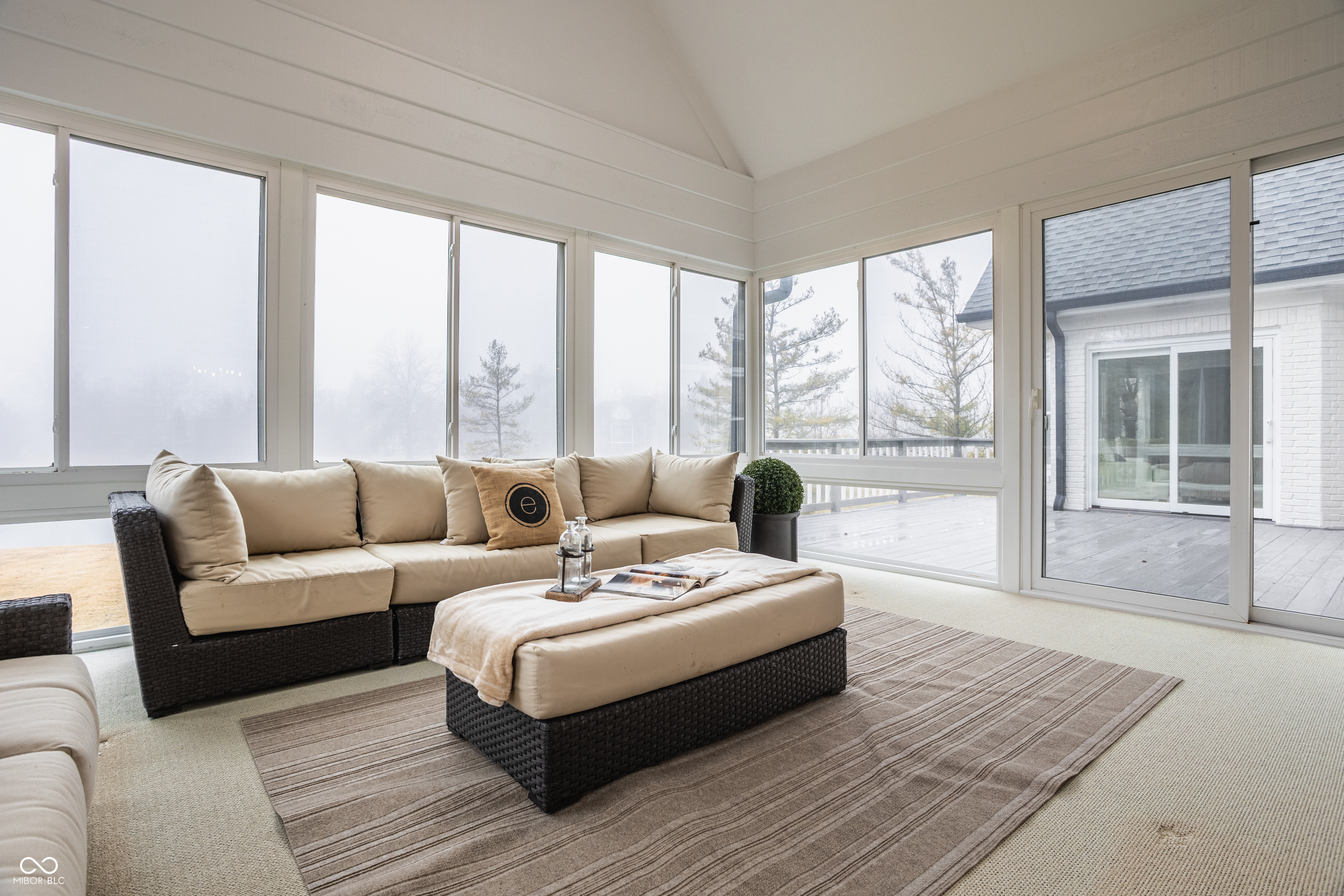 9889 Summerlakes Drive