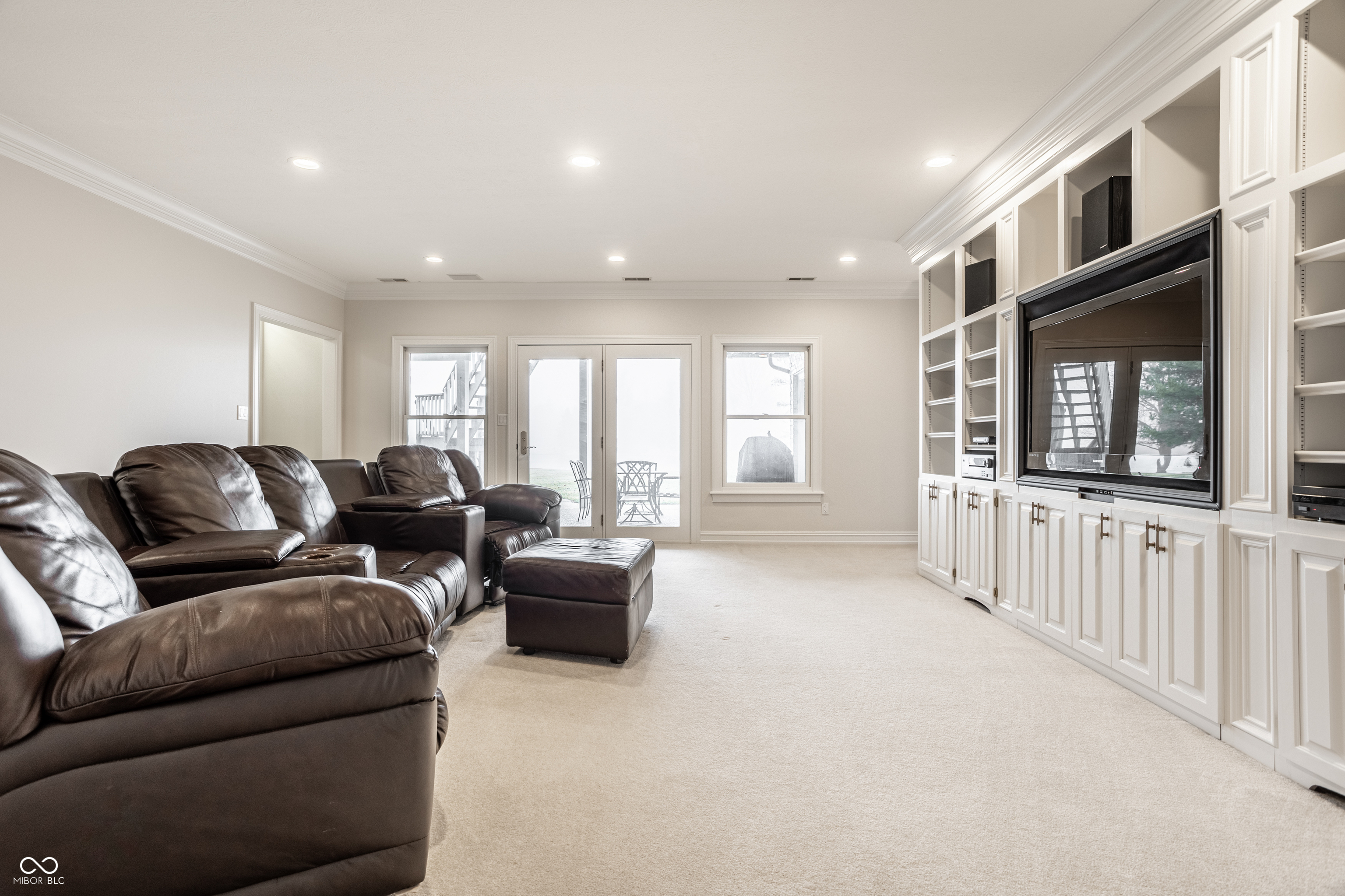 9889 Summerlakes Drive