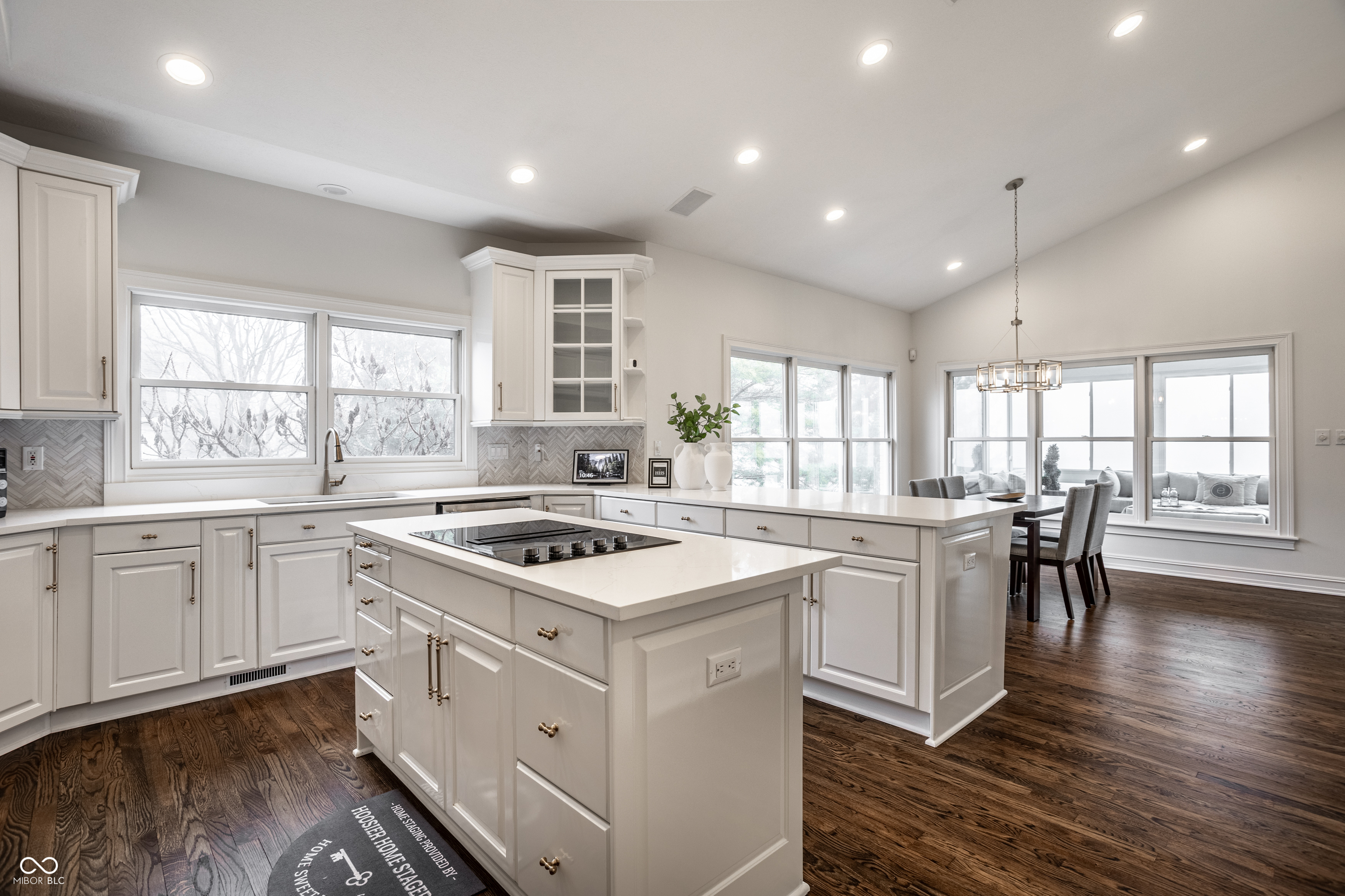 9889 Summerlakes Drive