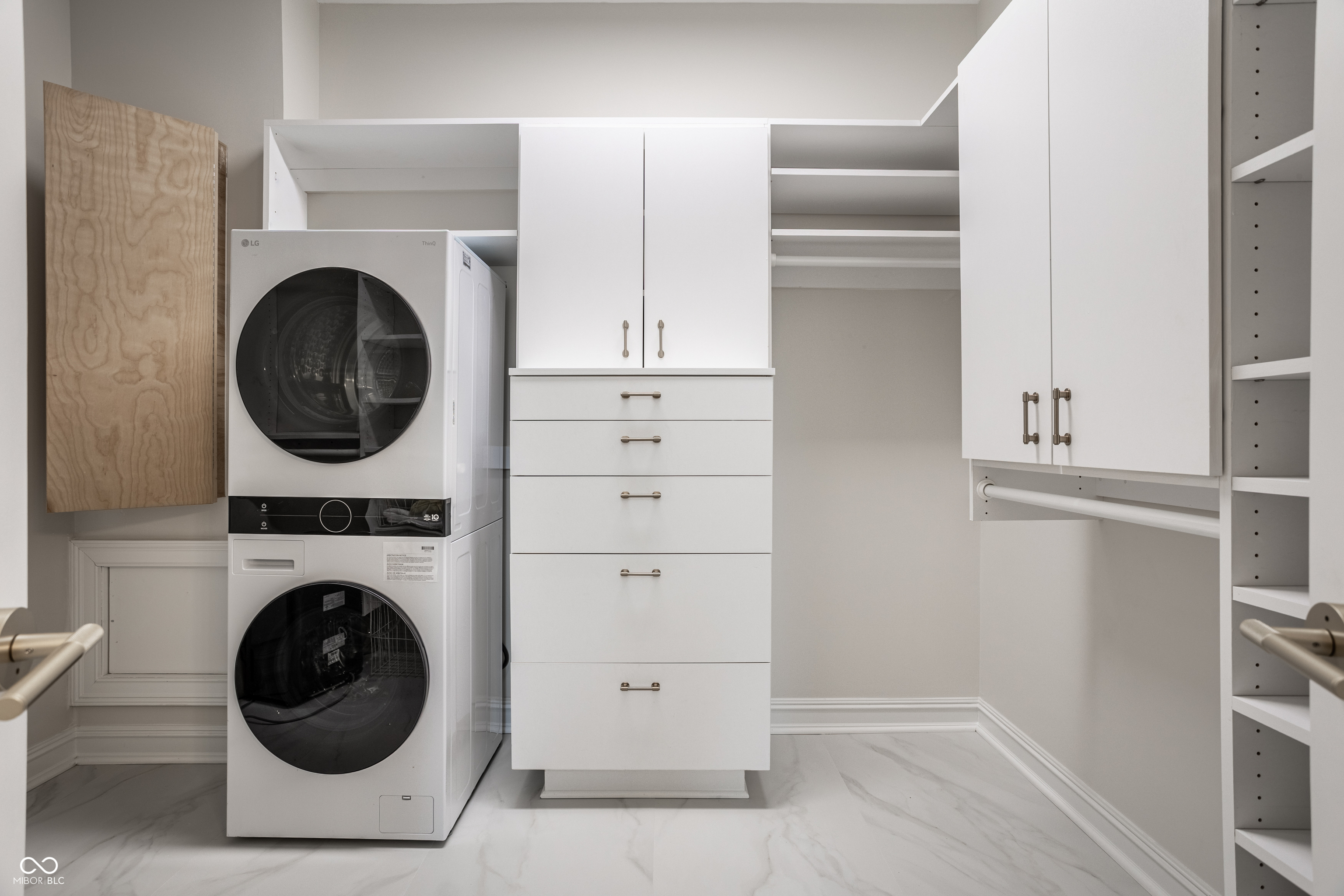 9889 Summerlakes Drive