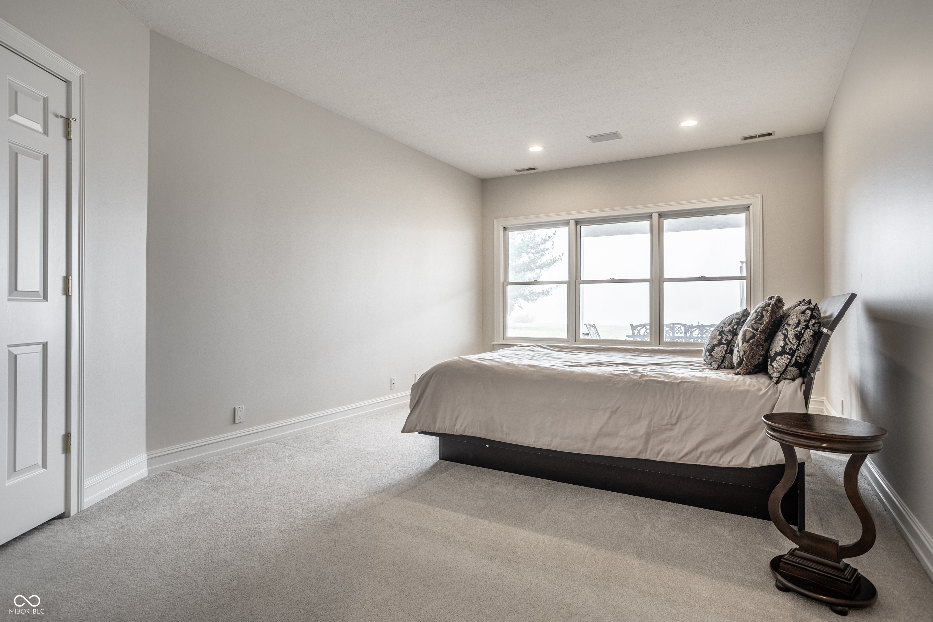 9889 Summerlakes Drive