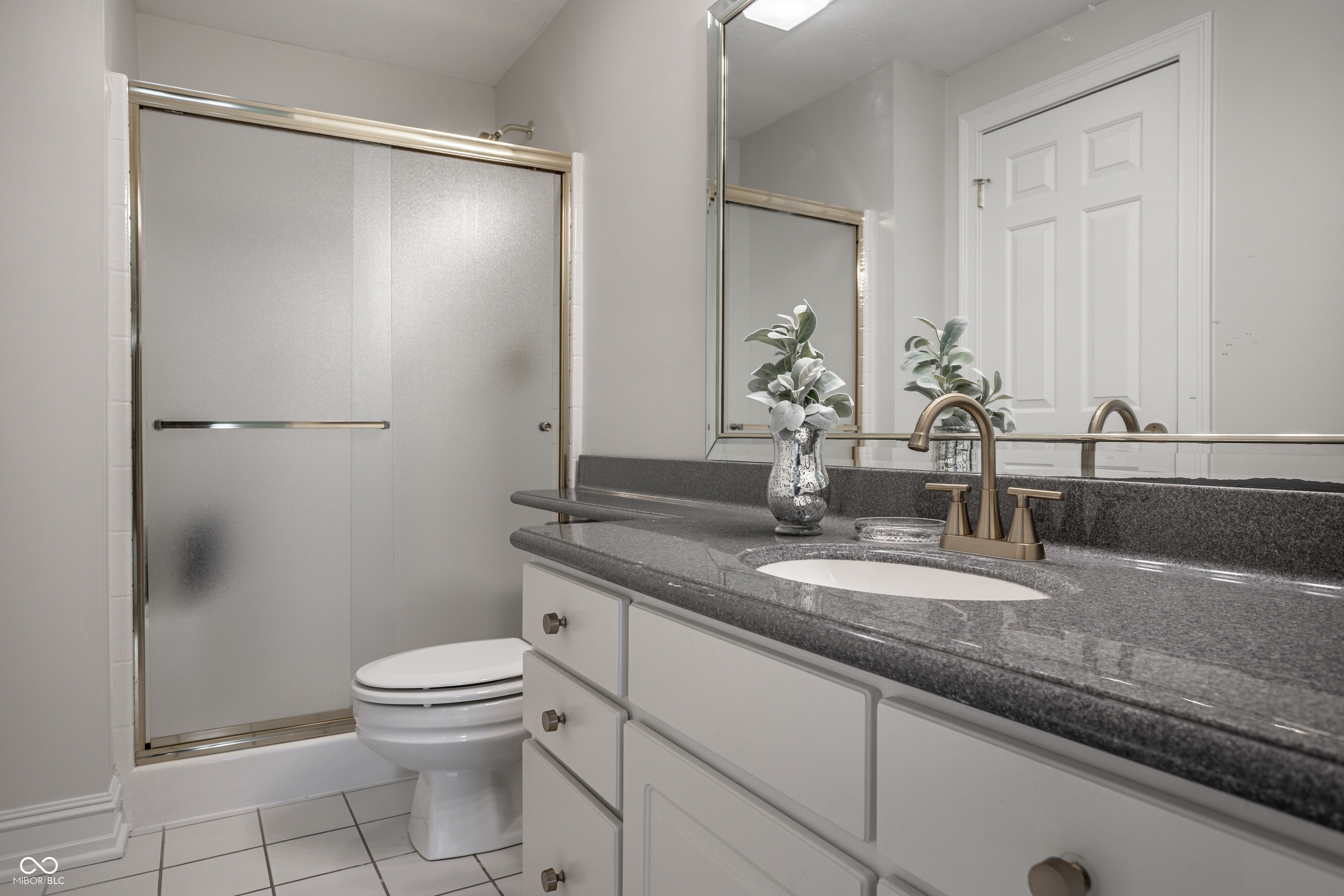 9889 Summerlakes Drive