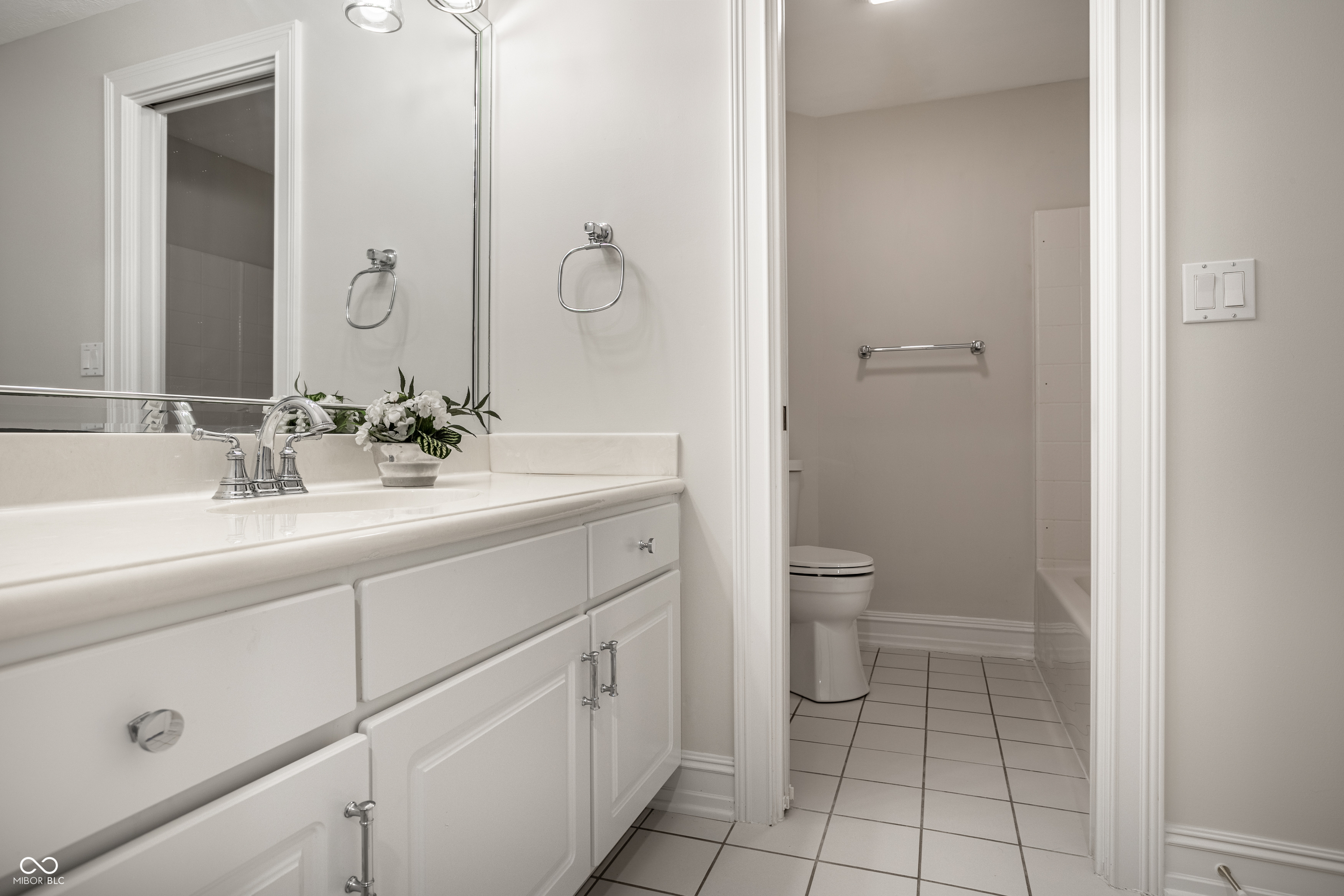 9889 Summerlakes Drive