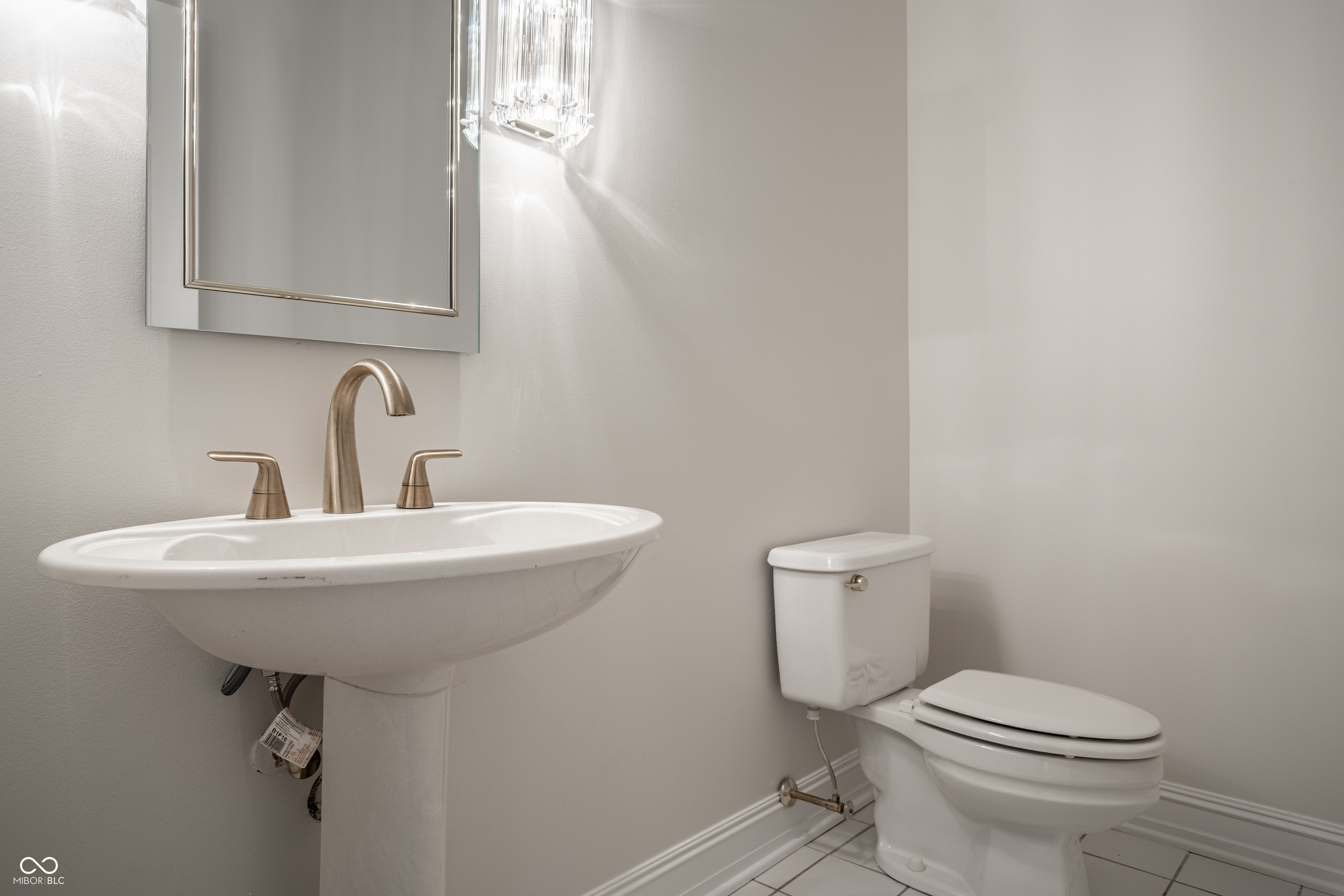 9889 Summerlakes Drive