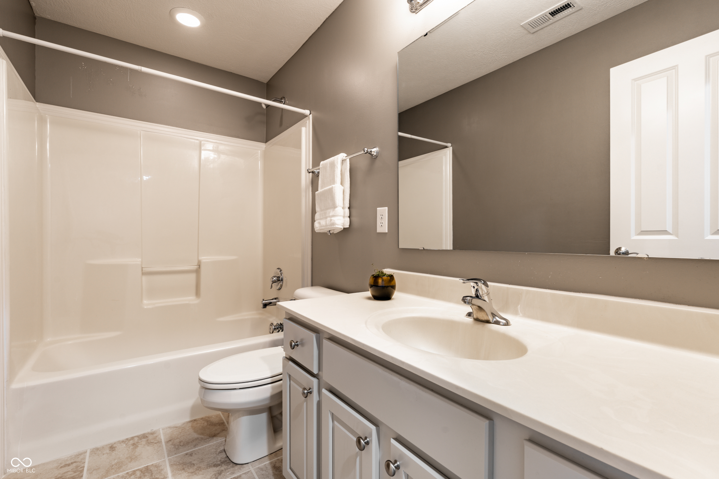 12900 Grenville Street