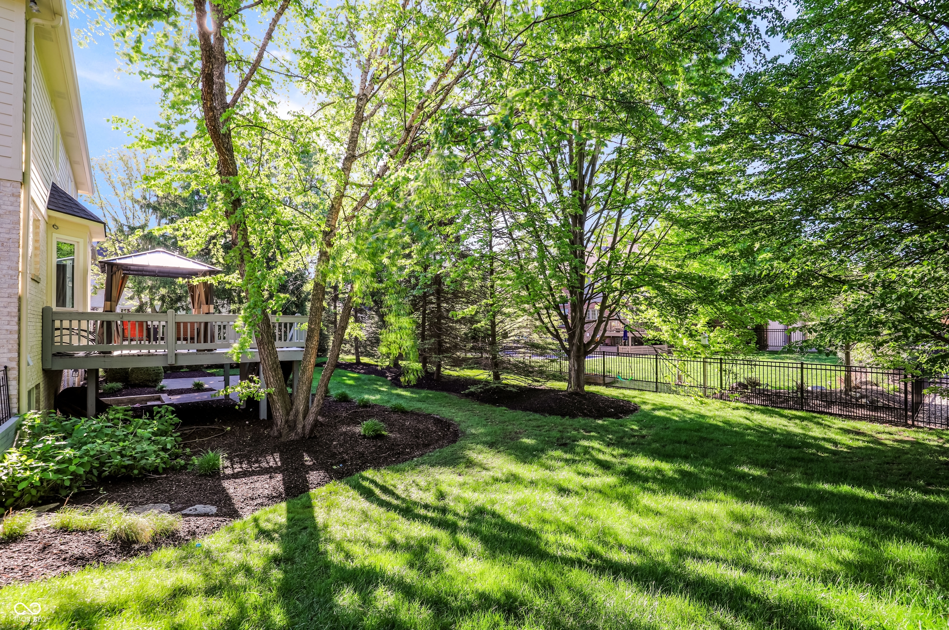 1013 Pine Hill Way