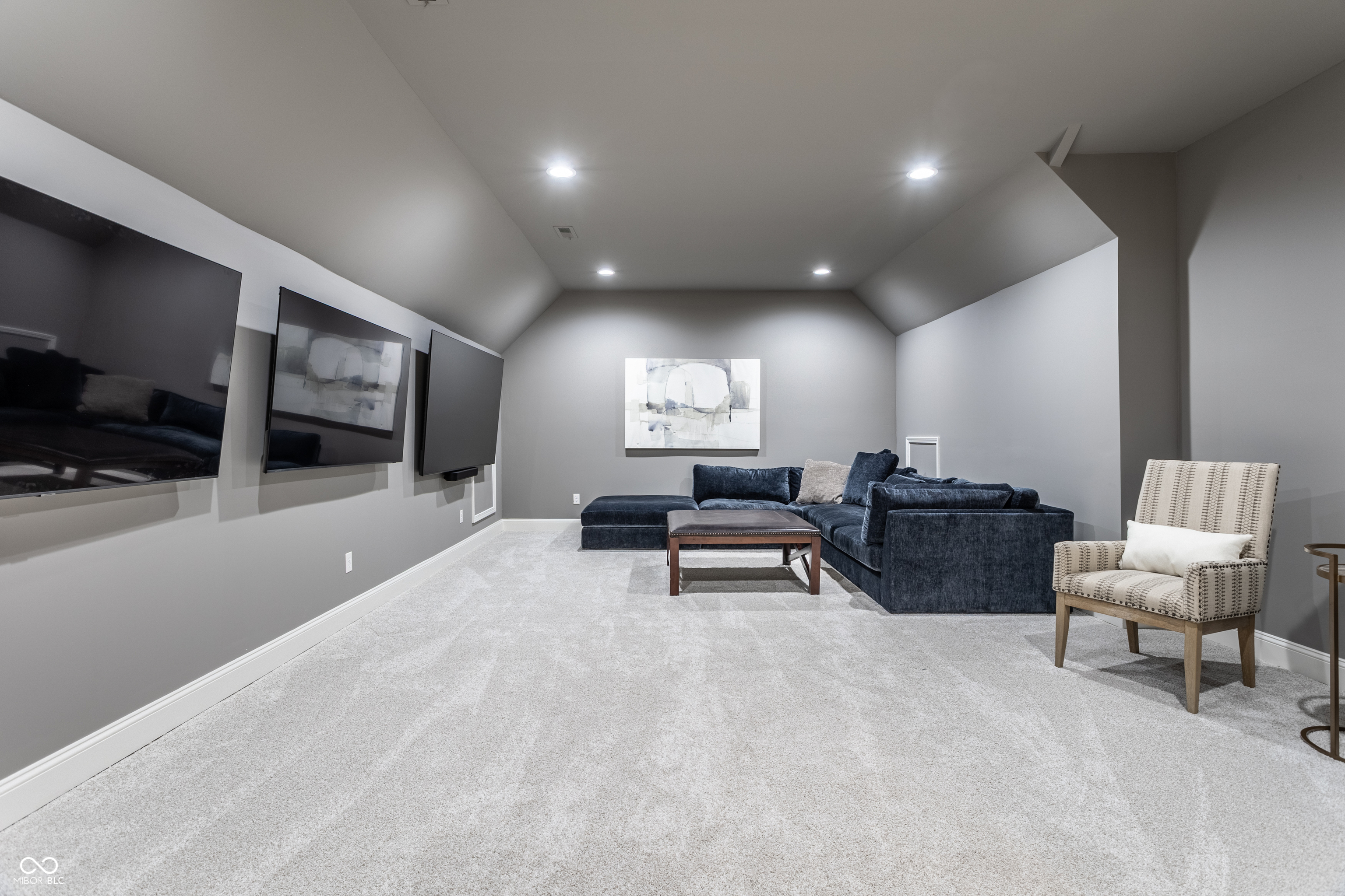 12839 Bird Cage Walk