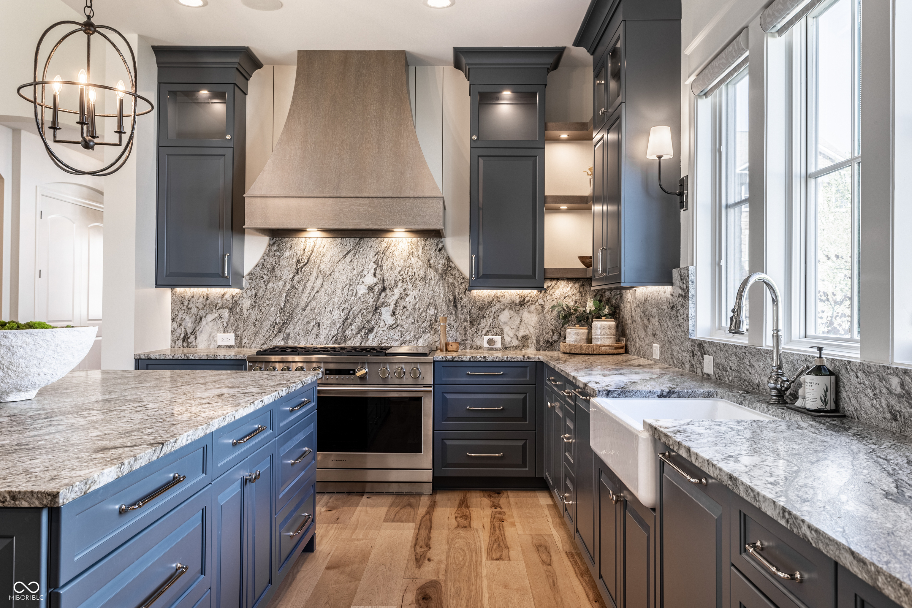 12839 Bird Cage Walk