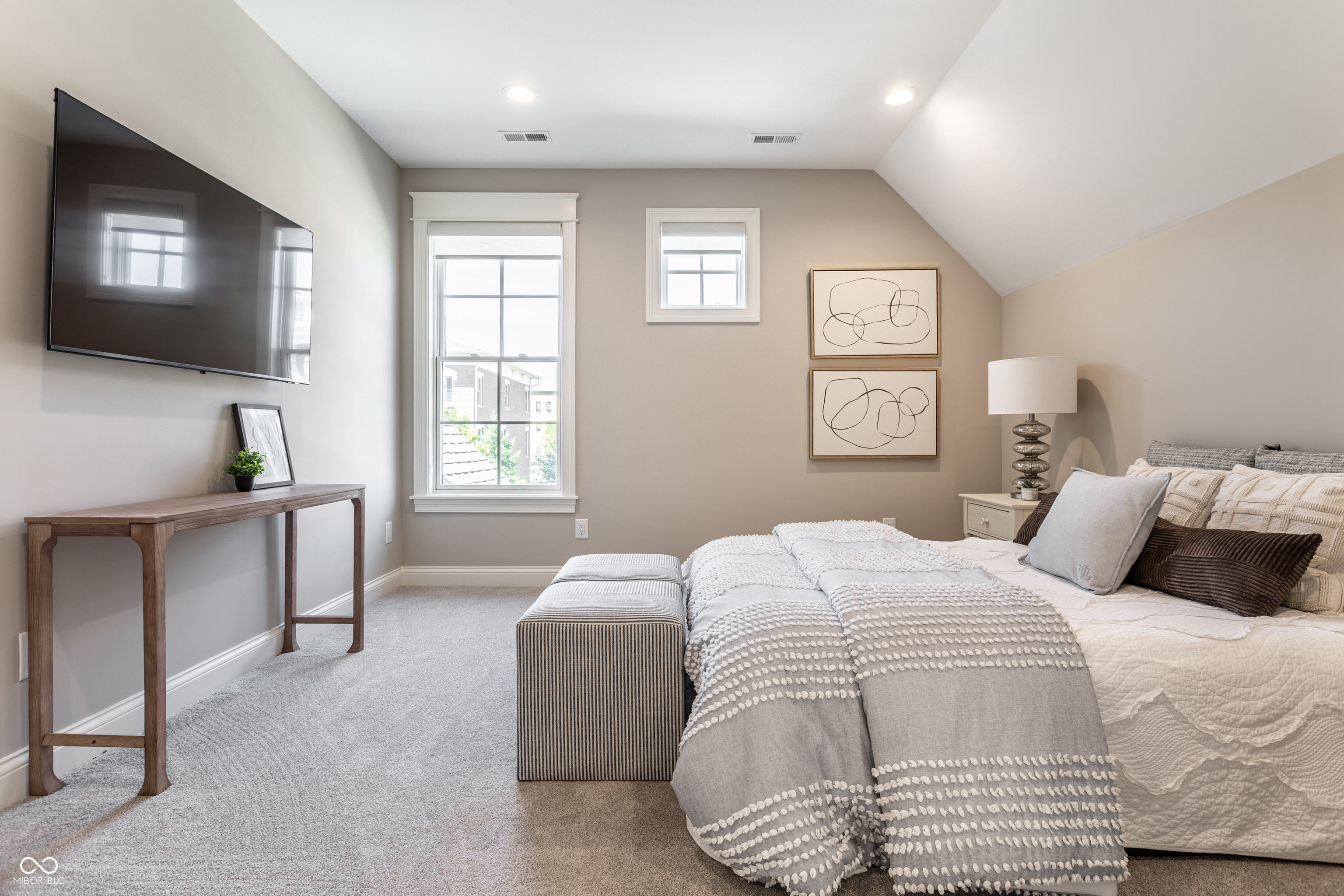 12839 Bird Cage Walk