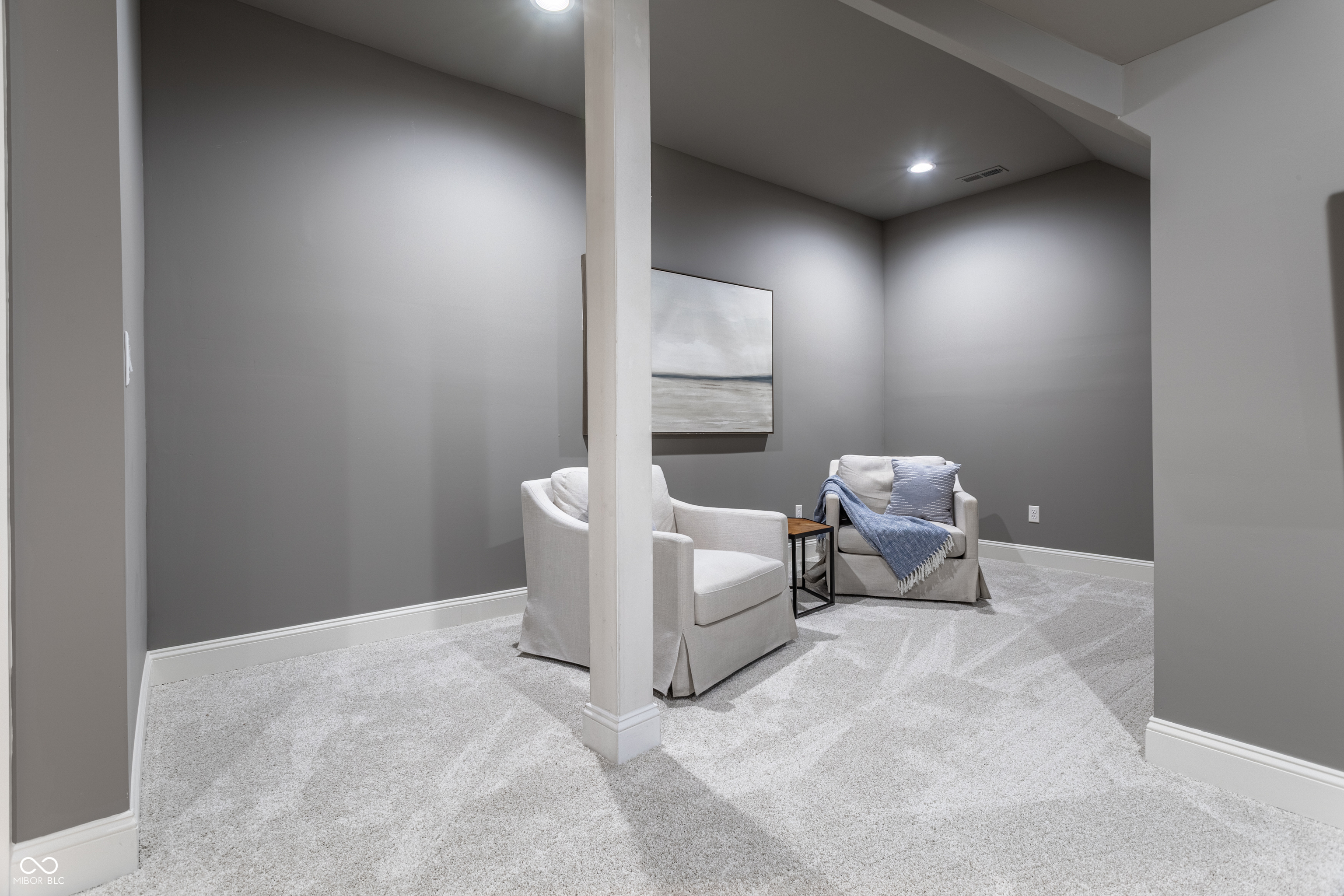 12839 Bird Cage Walk