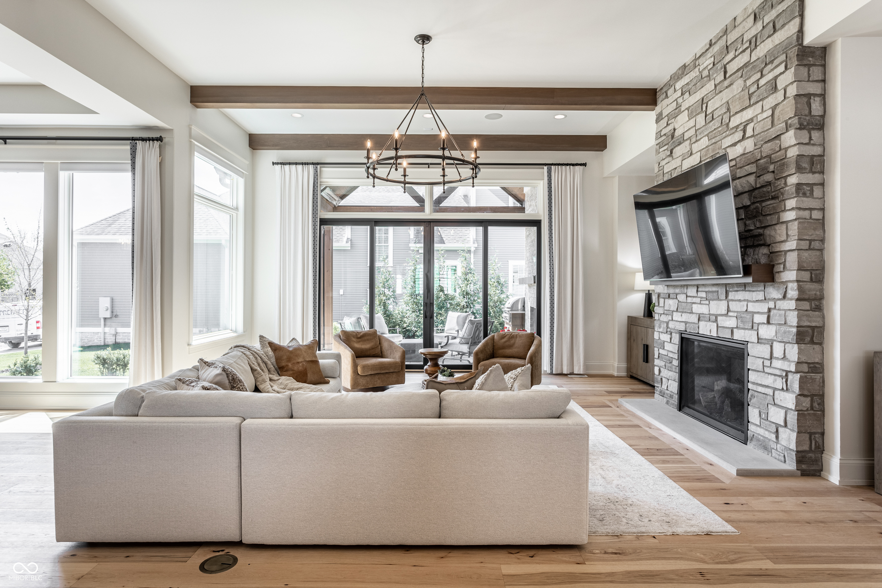 12839 Bird Cage Walk