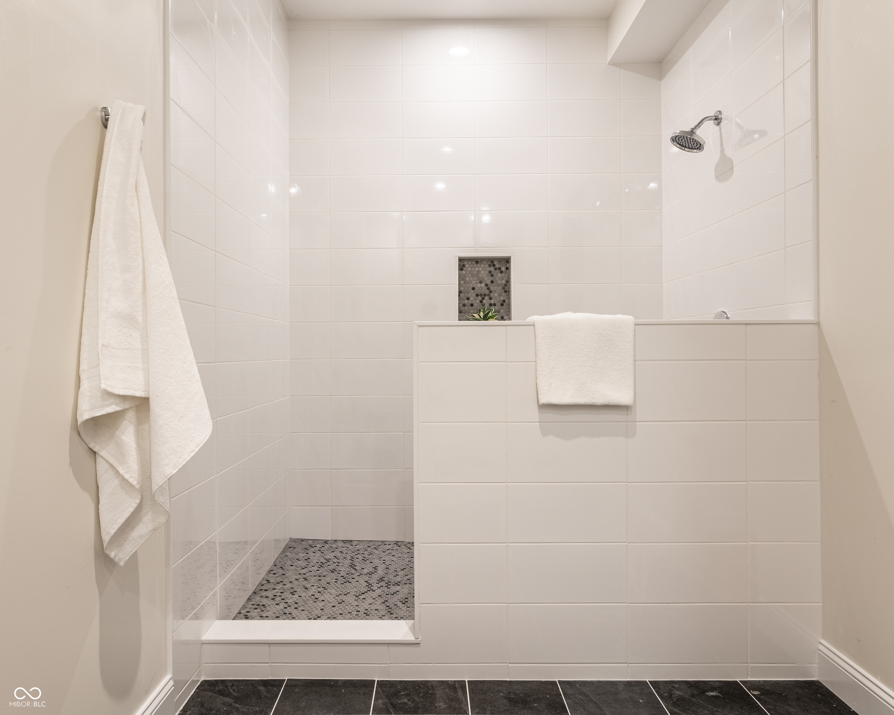 12839 Bird Cage Walk