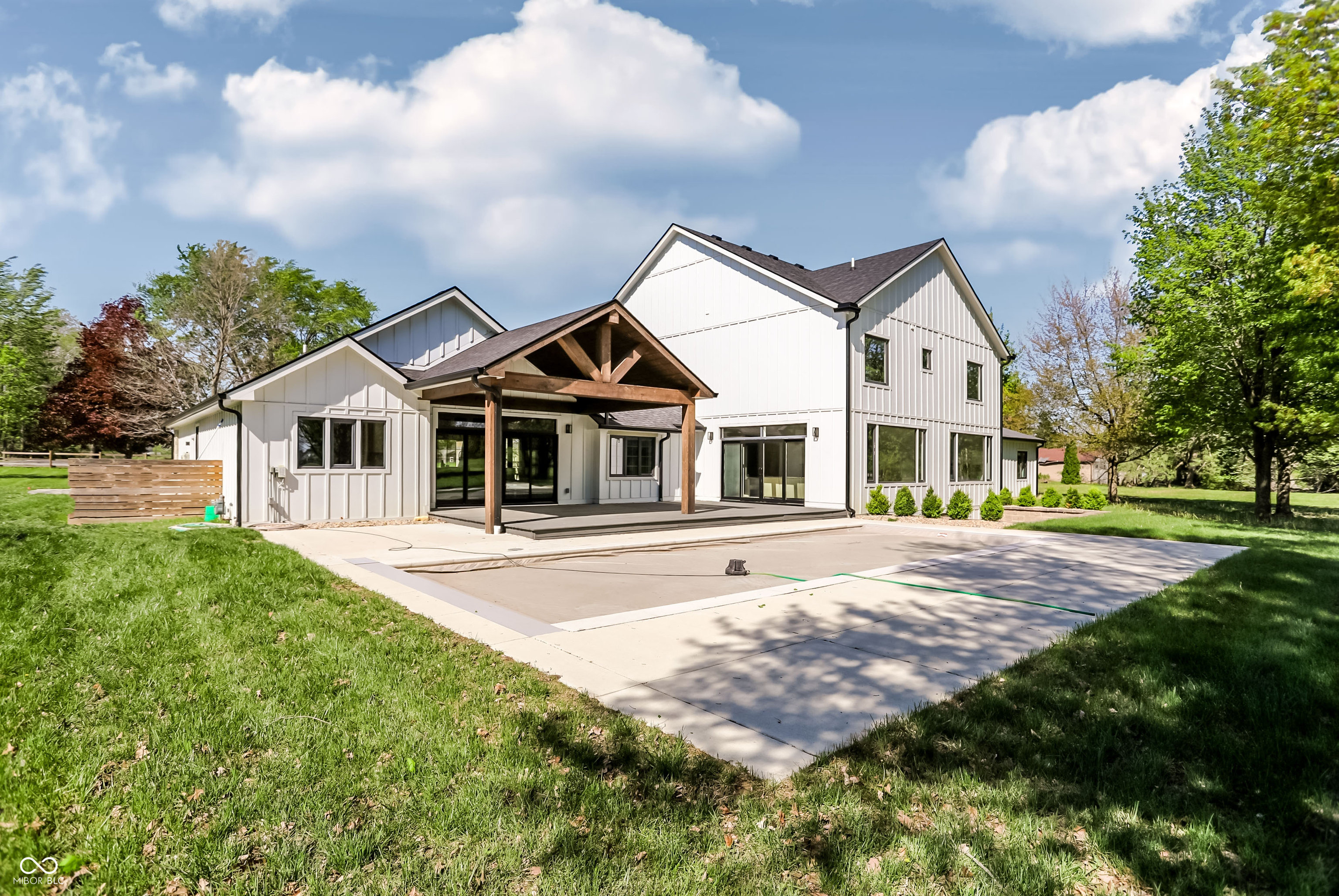 1255 W 161st Street