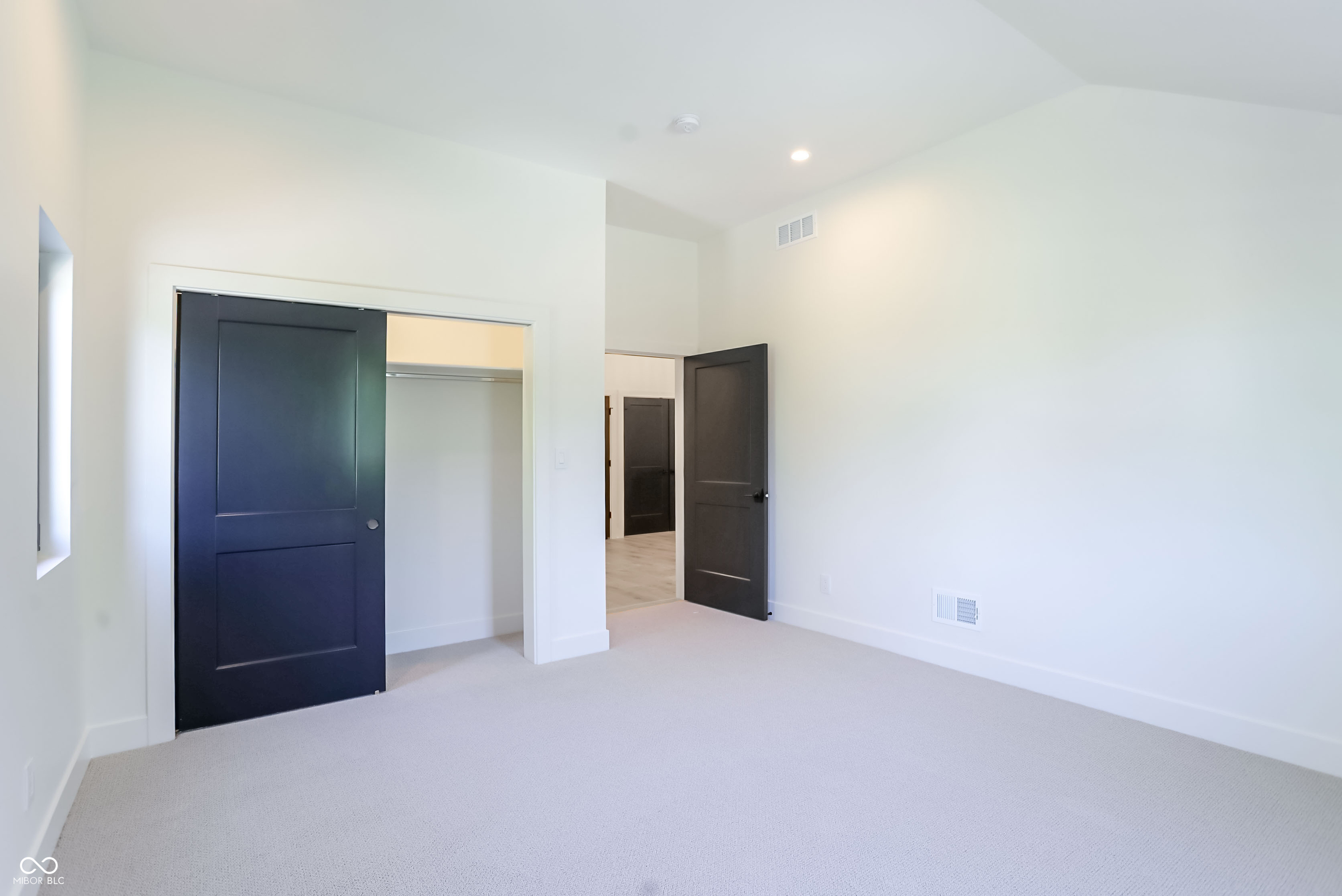 1255 W 161st Street