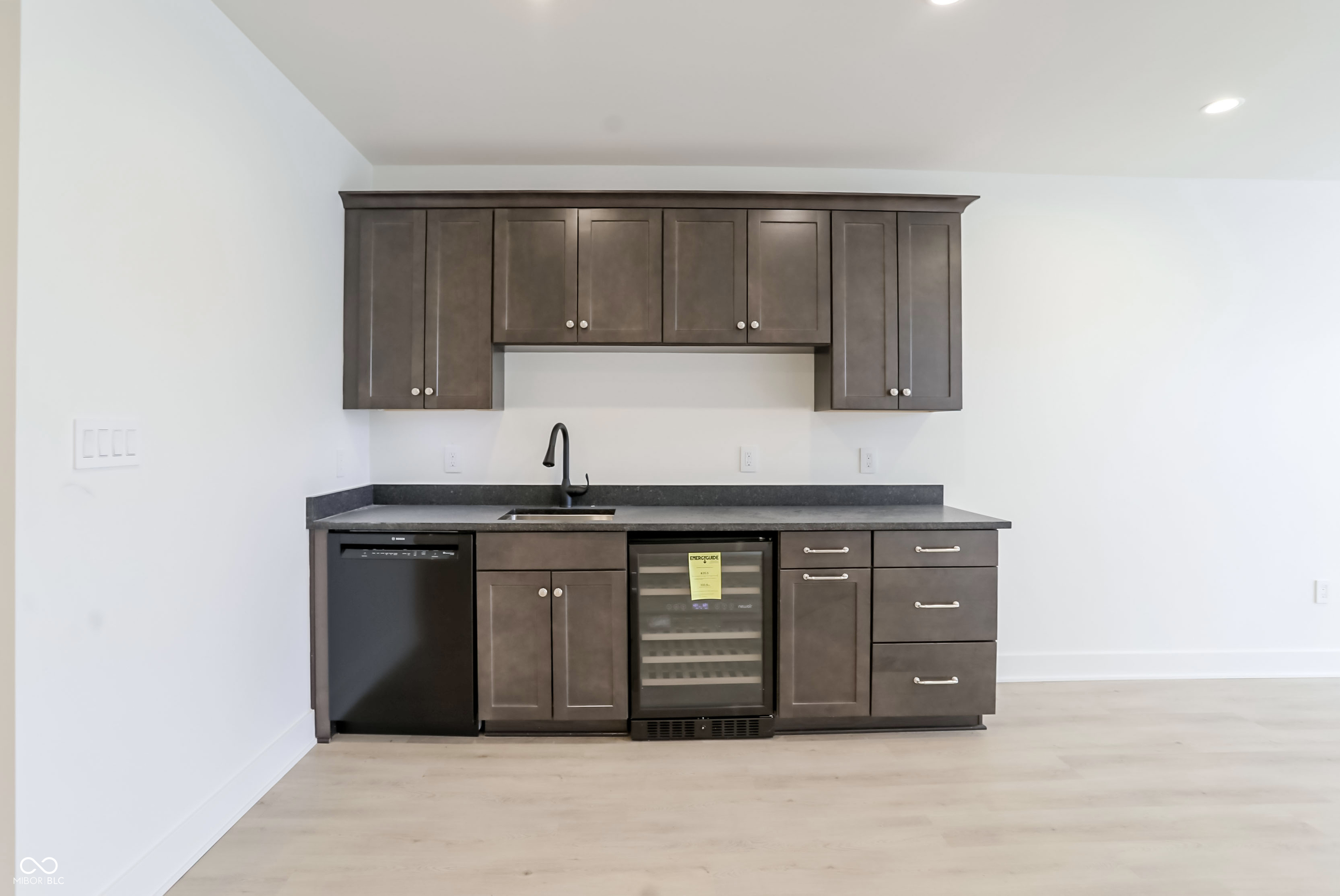 1255 W 161st Street