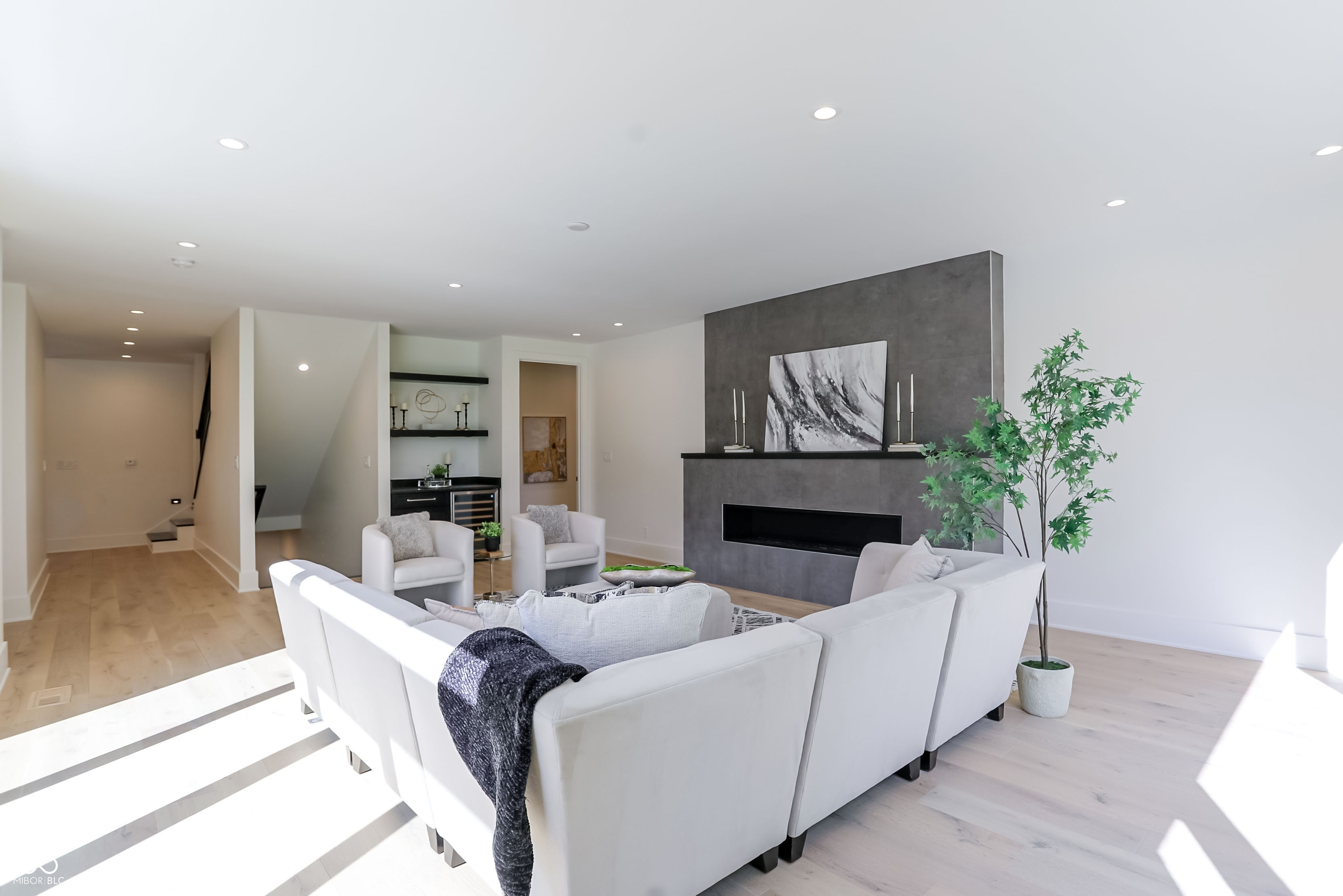 1255 W 161st Street