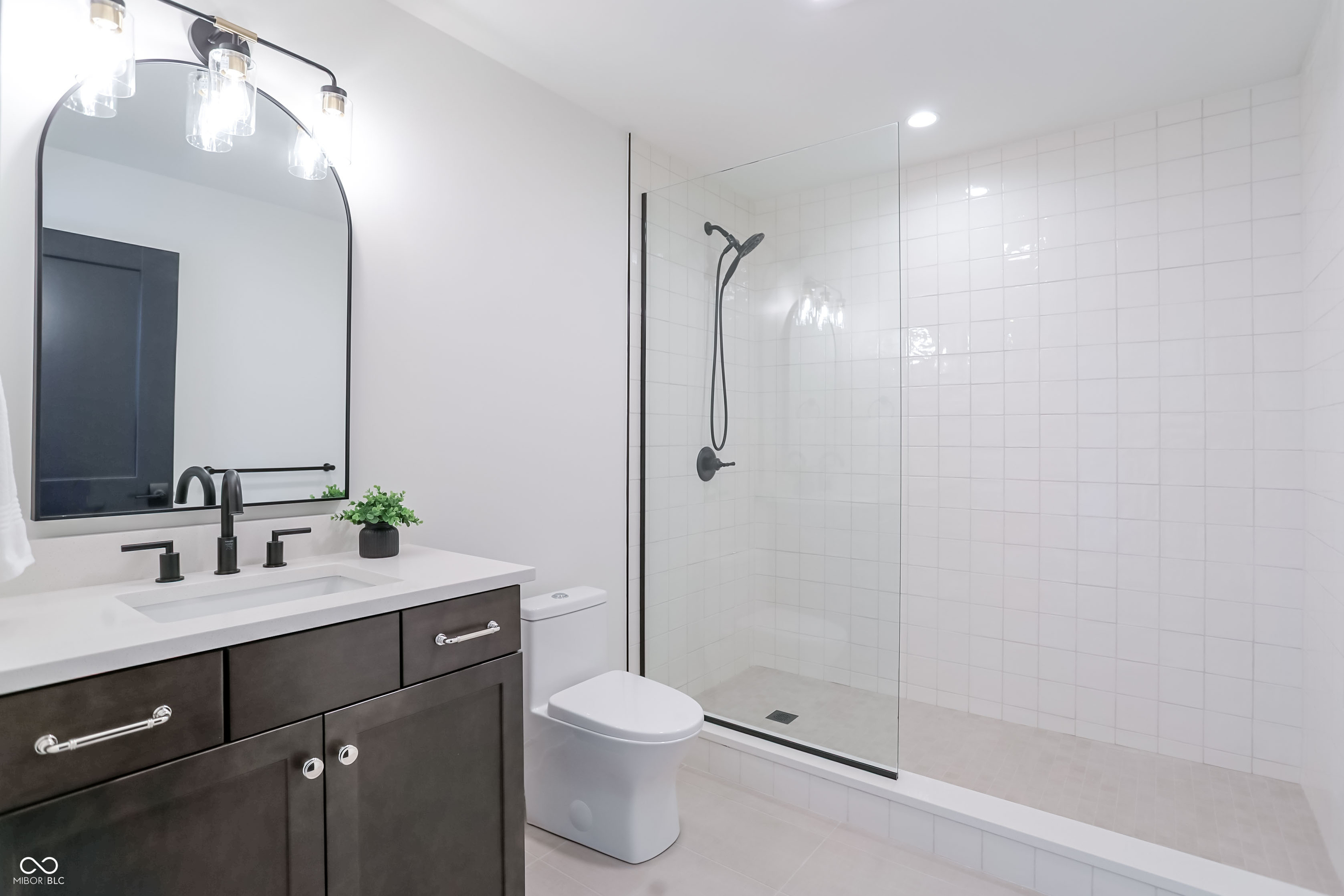 1255 W 161st Street