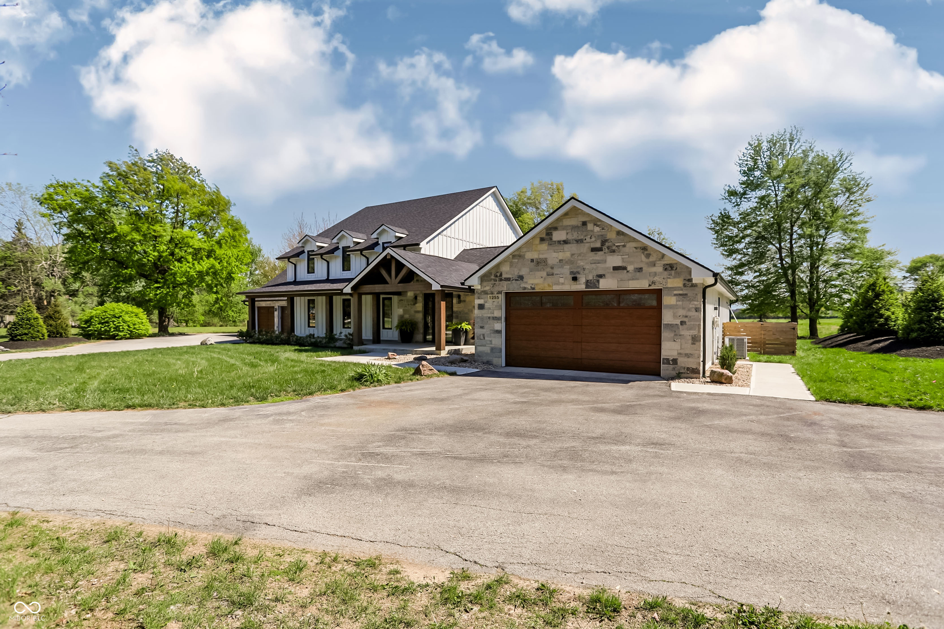 1255 W 161st Street