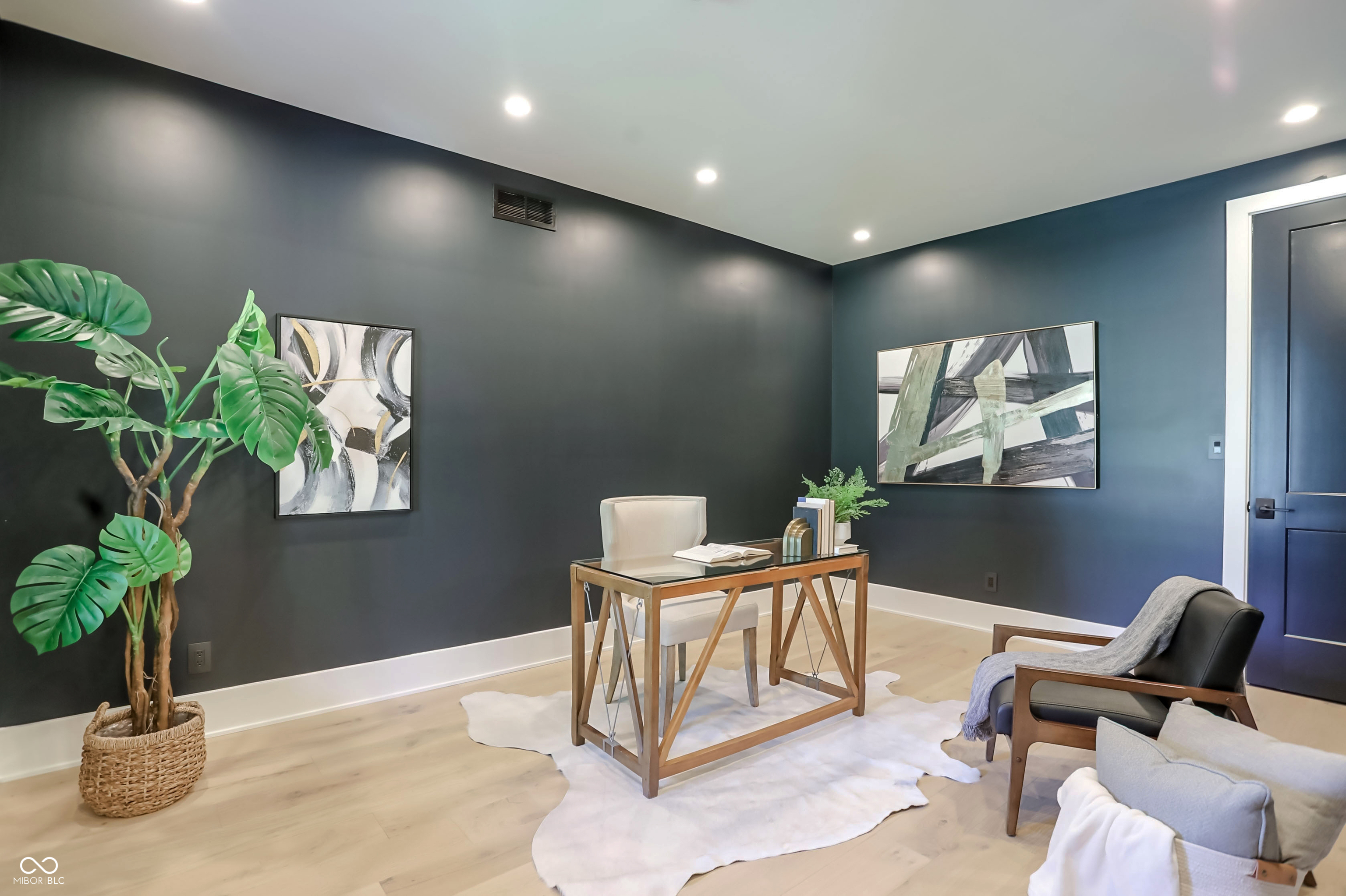 1255 W 161st Street