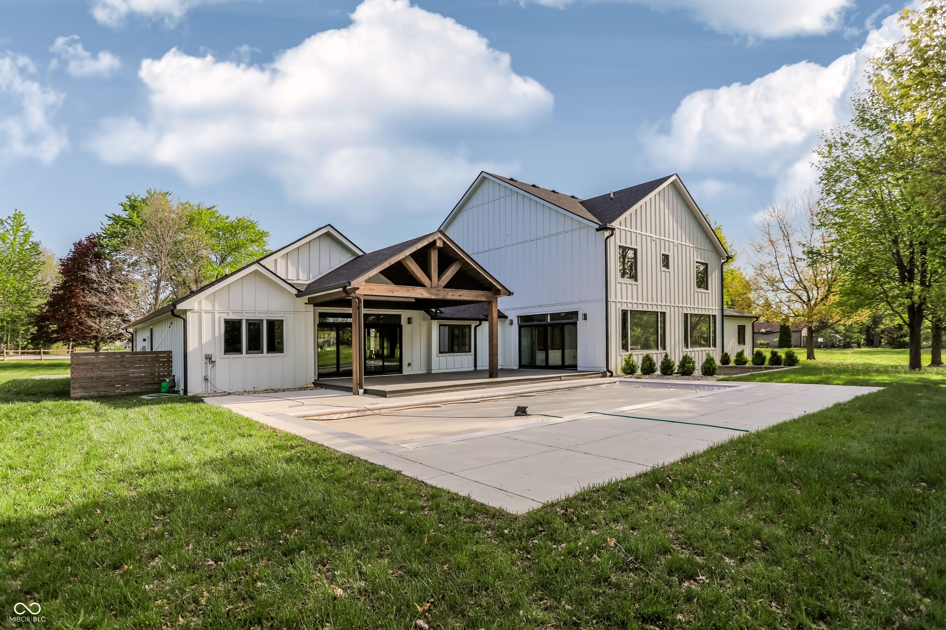 1255 W 161st Street
